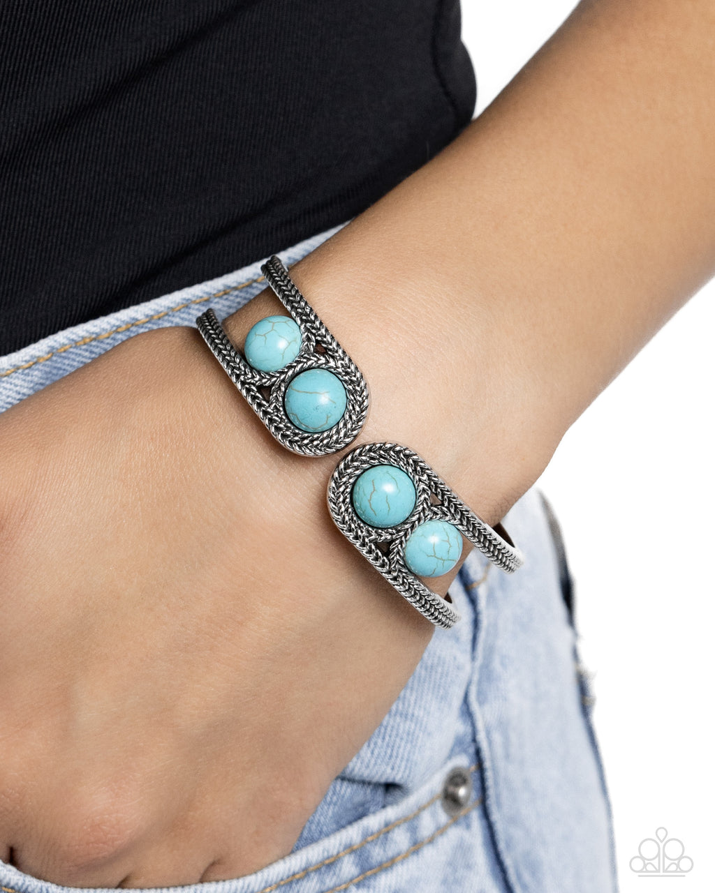 five-dollar-jewelry-desert-myth-blue-bracelet-paparazzi-accessories