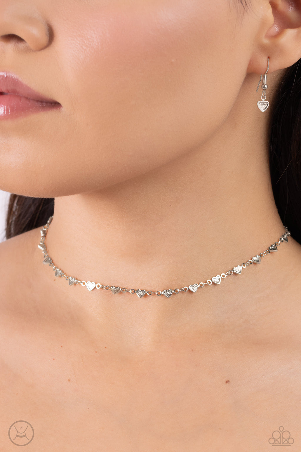 five-dollar-jewelry-cupid-catwalk-silver-necklace-paparazzi-accessories