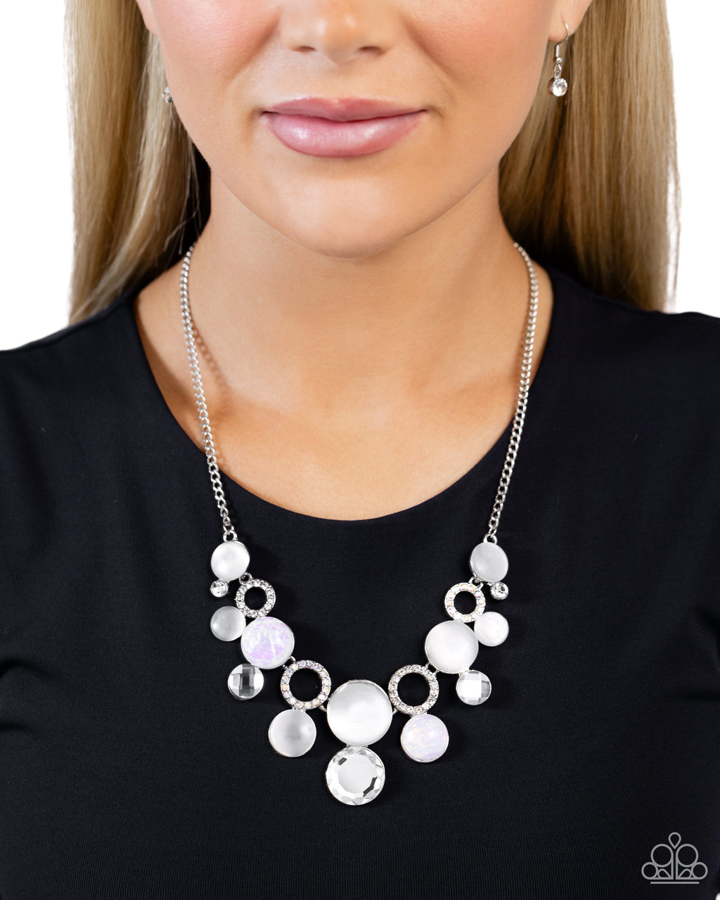 five-dollar-jewelry-corporate-color-white-necklace-paparazzi-accessories