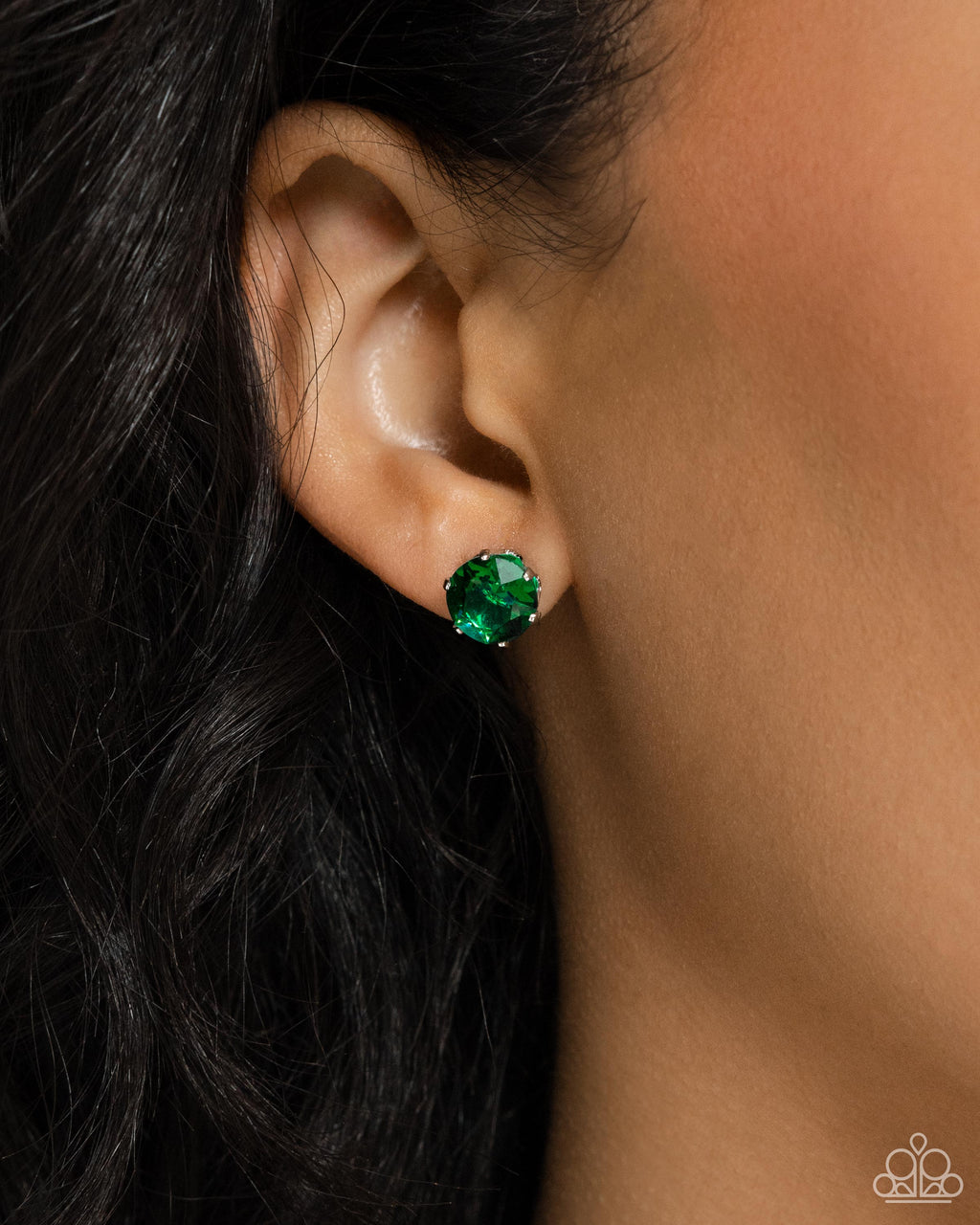 five-dollar-jewelry-breathtaking-birthstone-green-post earrings-paparazzi-accessories