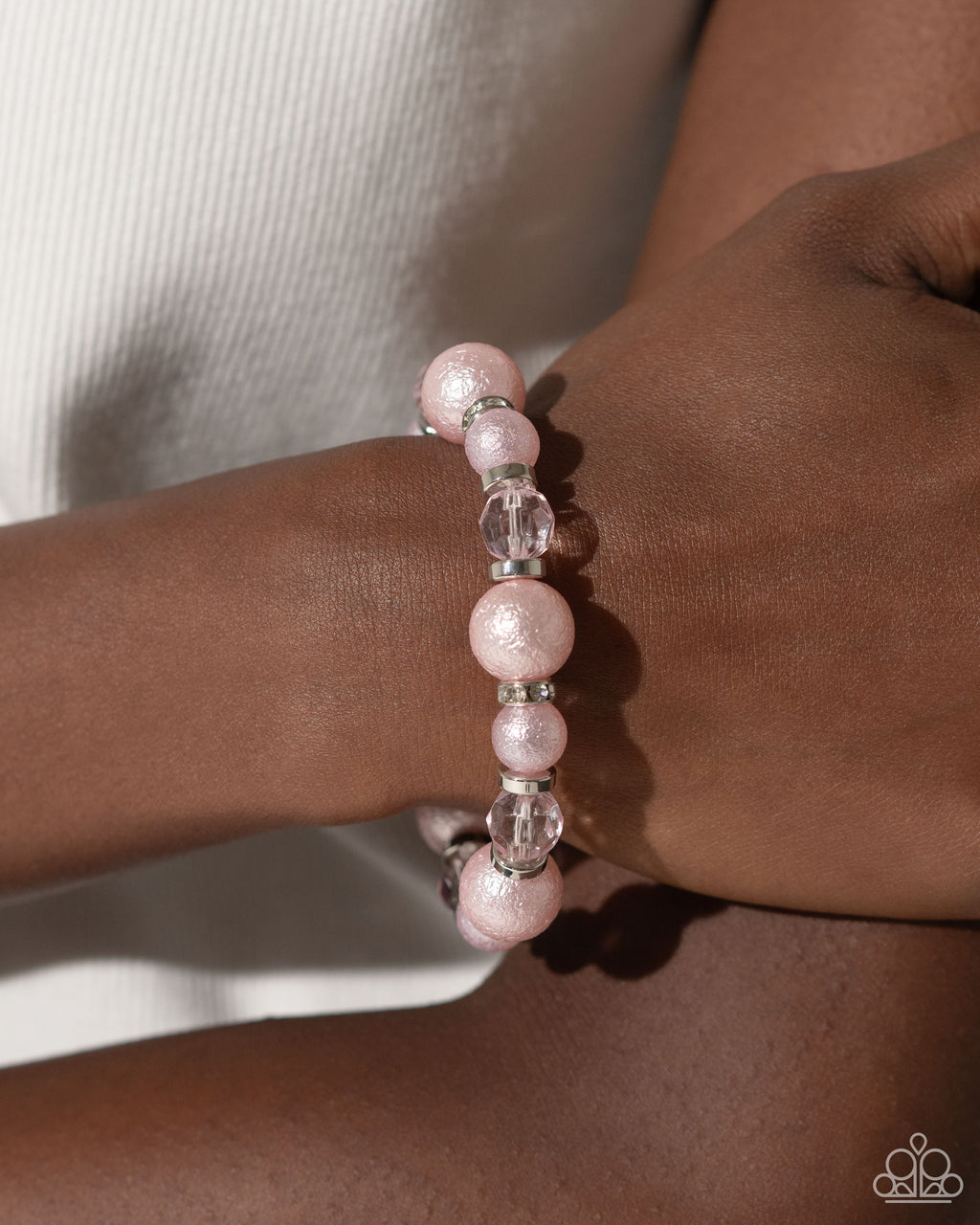 five-dollar-jewelry-pearl-protagonist-pink-bracelet-paparazzi-accessories