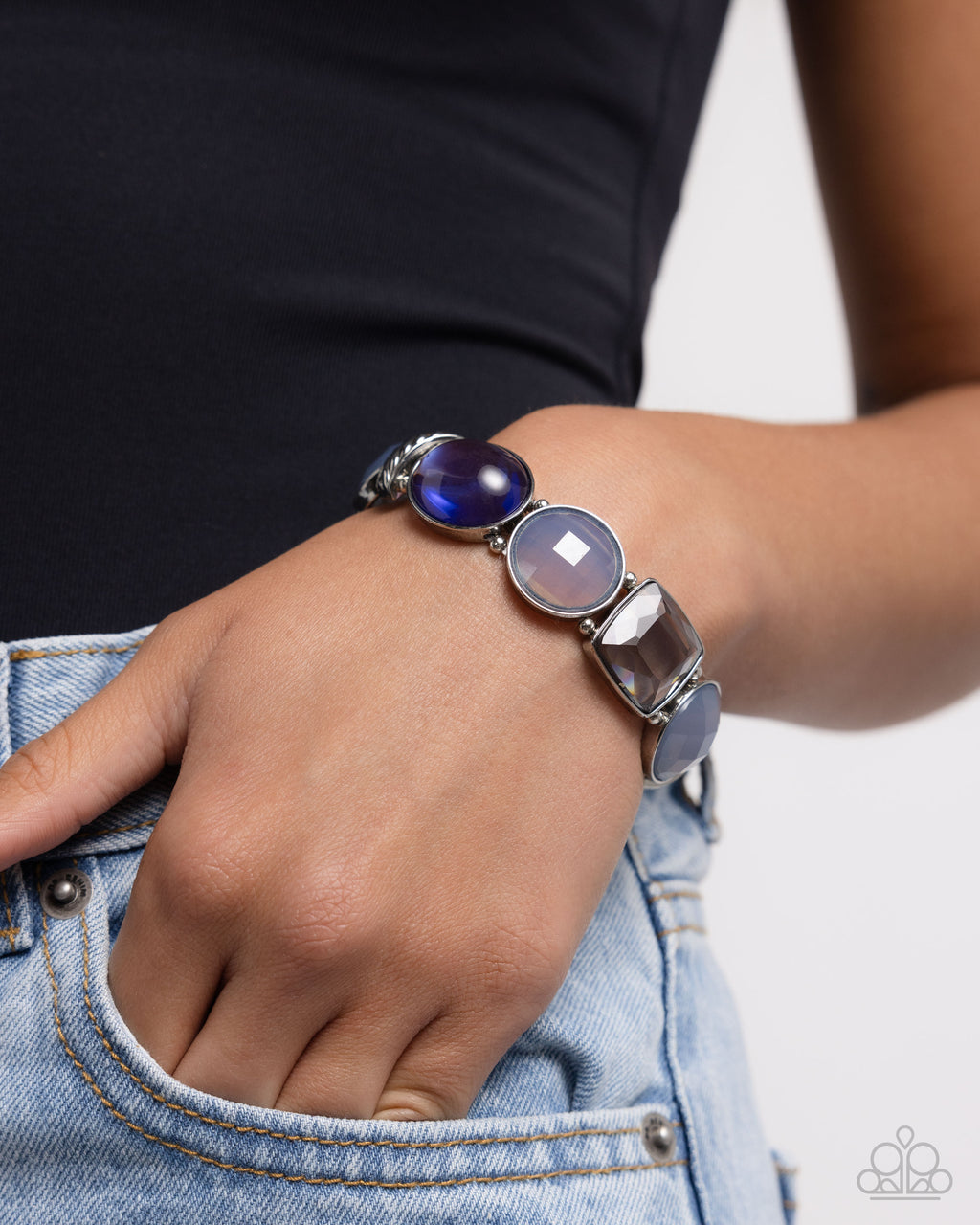 five-dollar-jewelry-glassy-generosity-blue-bracelet-paparazzi-accessories