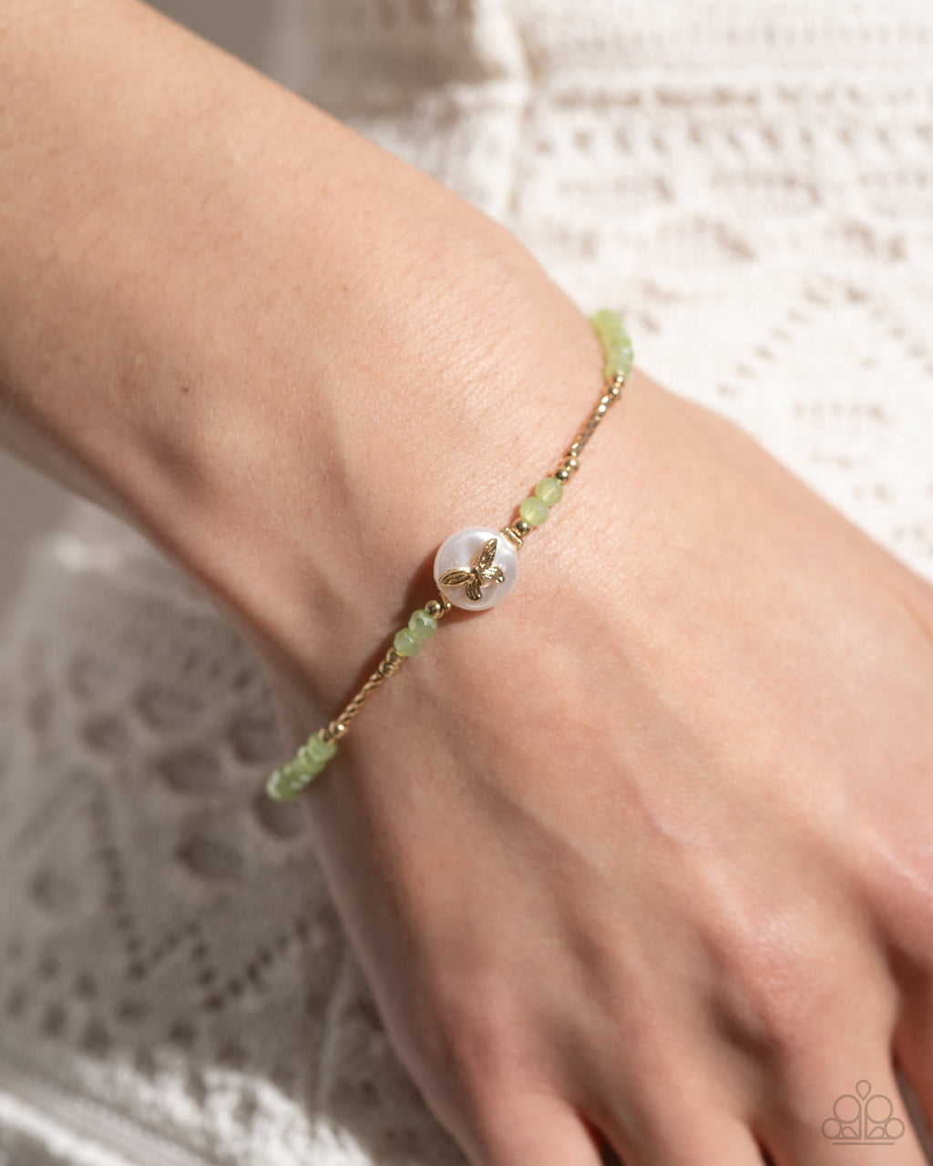 five-dollar-jewelry-aerial-actress-green-bracelet-paparazzi-accessories