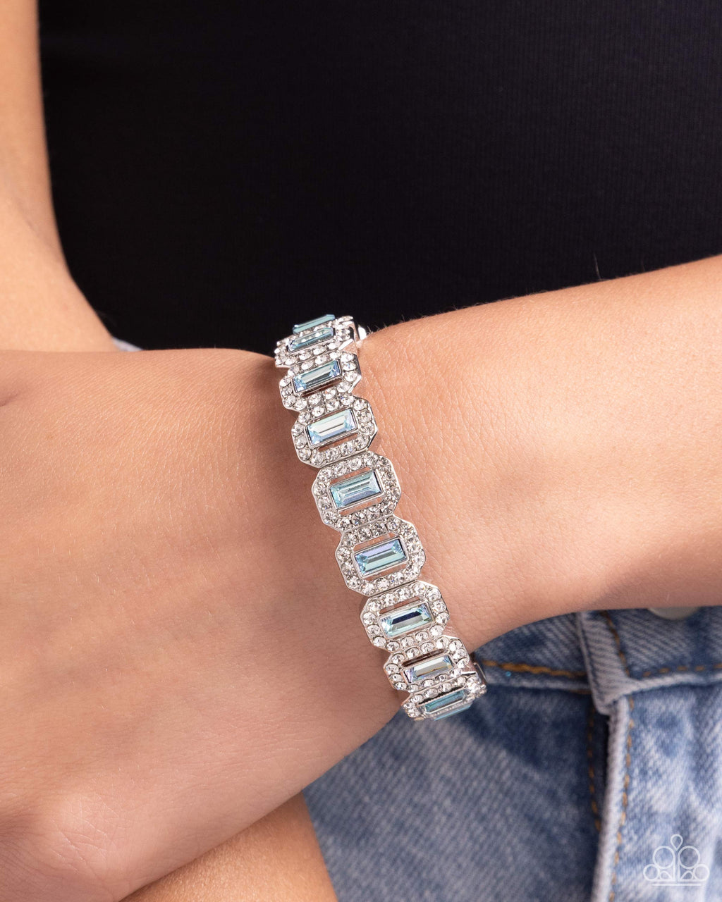 five-dollar-jewelry-gasp-worthy-glitter-blue-paparazzi-accessories