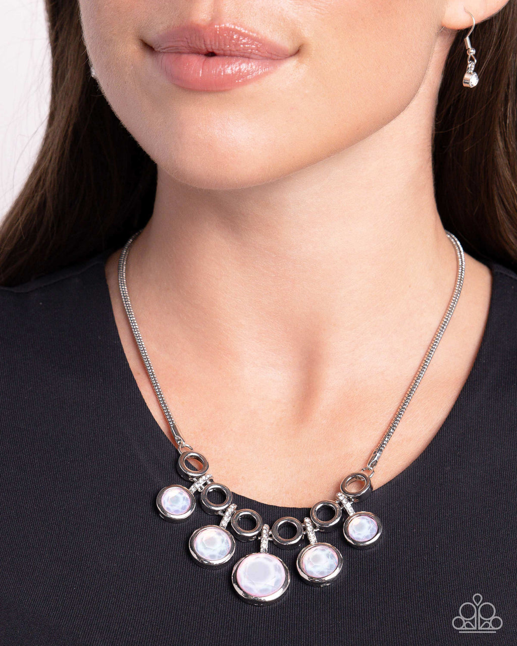 five-dollar-jewelry-reflective-rhapsody-silver-necklace-paparazzi-accessories