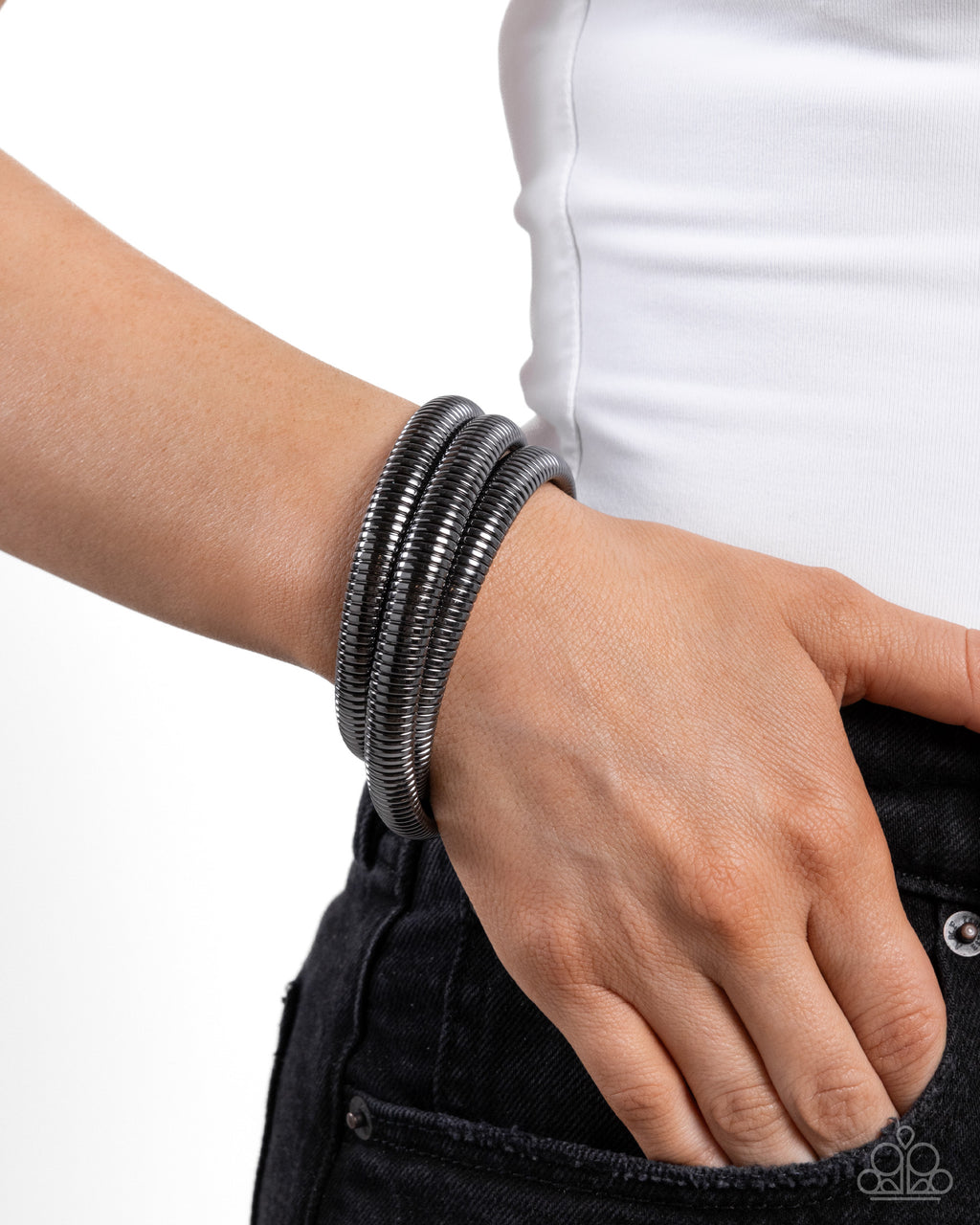 five-dollar-jewelry-charismatic-coils-black-bracelet-paparazzi-accessories