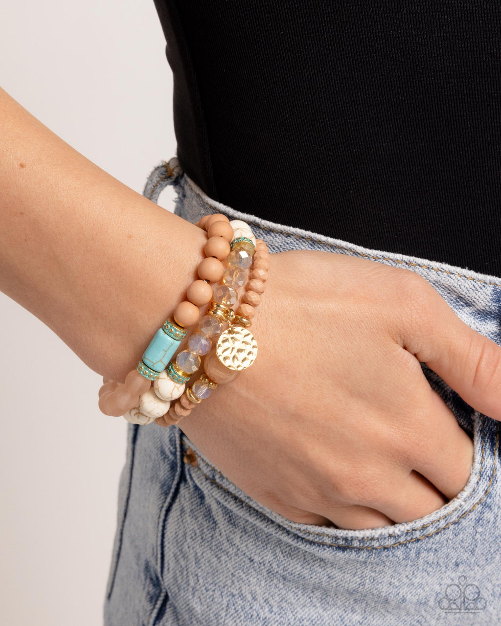 five-dollar-jewelry-sunset-sass-white-bracelet-paparazzi-accessories