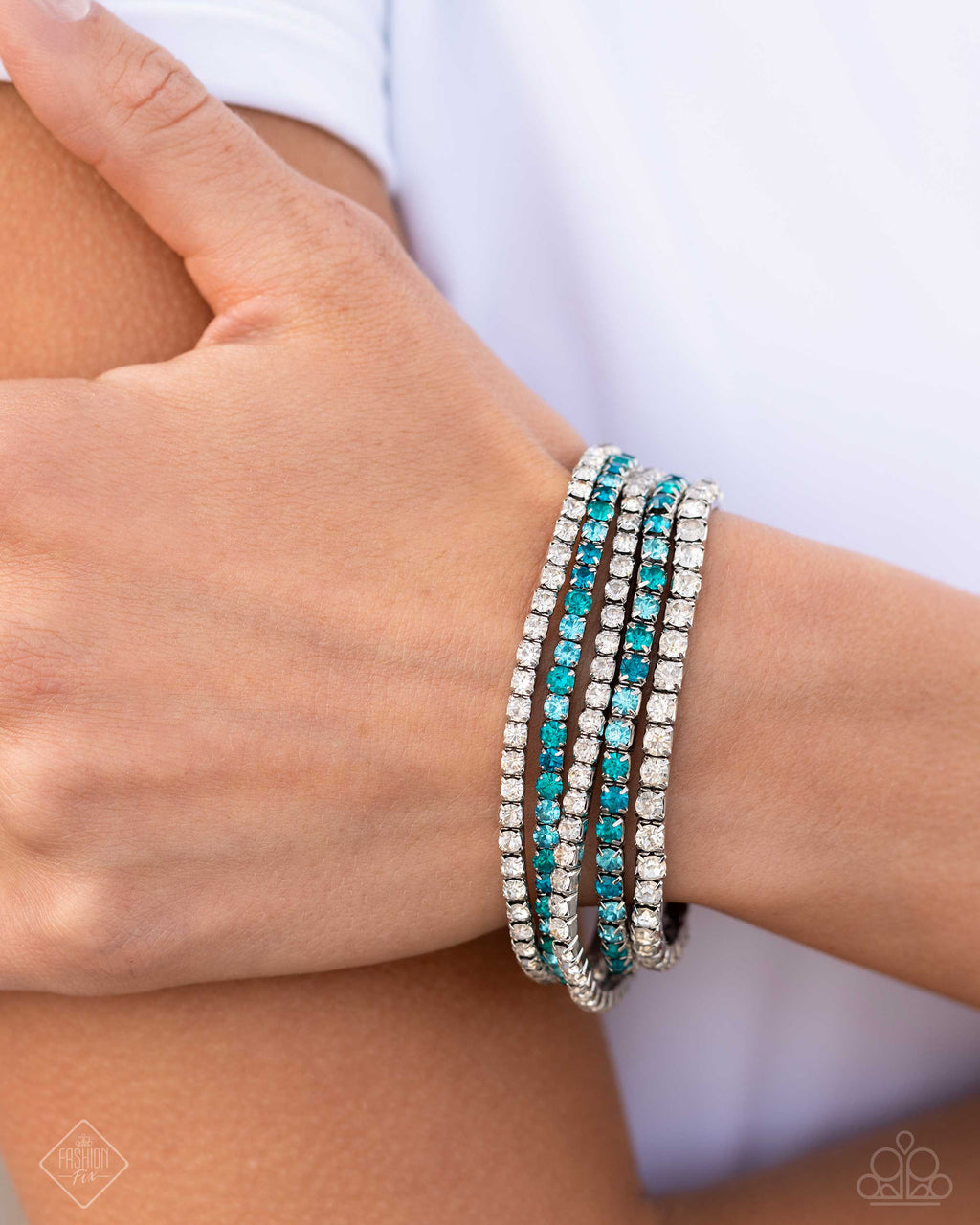 five-dollar-jewelry-feminine-fan-blue-bracelet-paparazzi-accessories