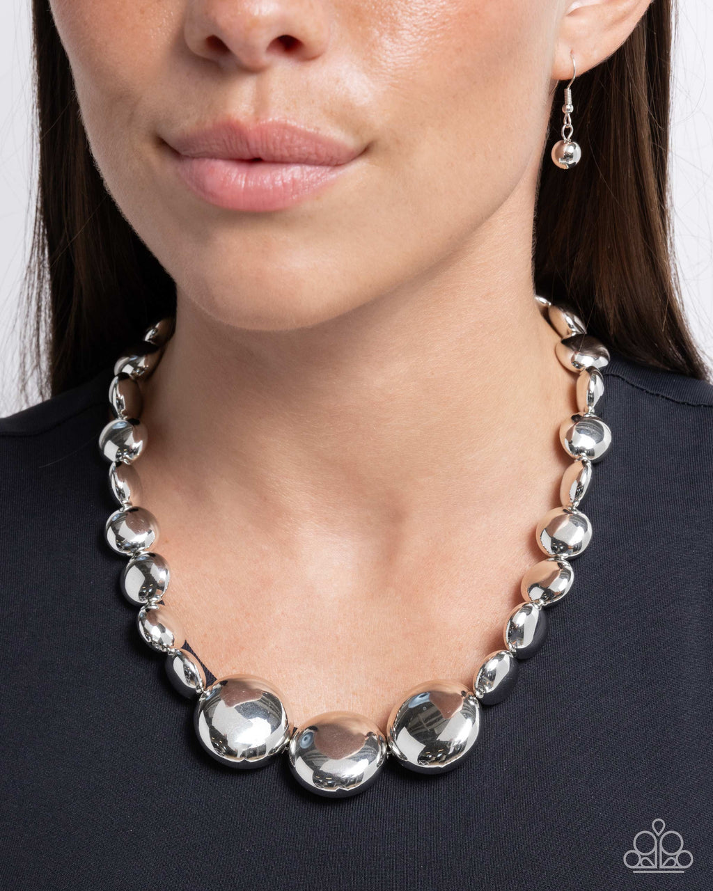 five-dollar-jewelry-reflective-roar-silver-necklace-paparazzi-accessories
