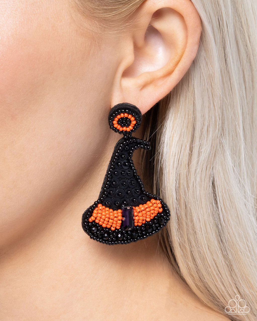 five-dollar-jewelry-witch-hunt-black-post earrings-paparazzi-accessories