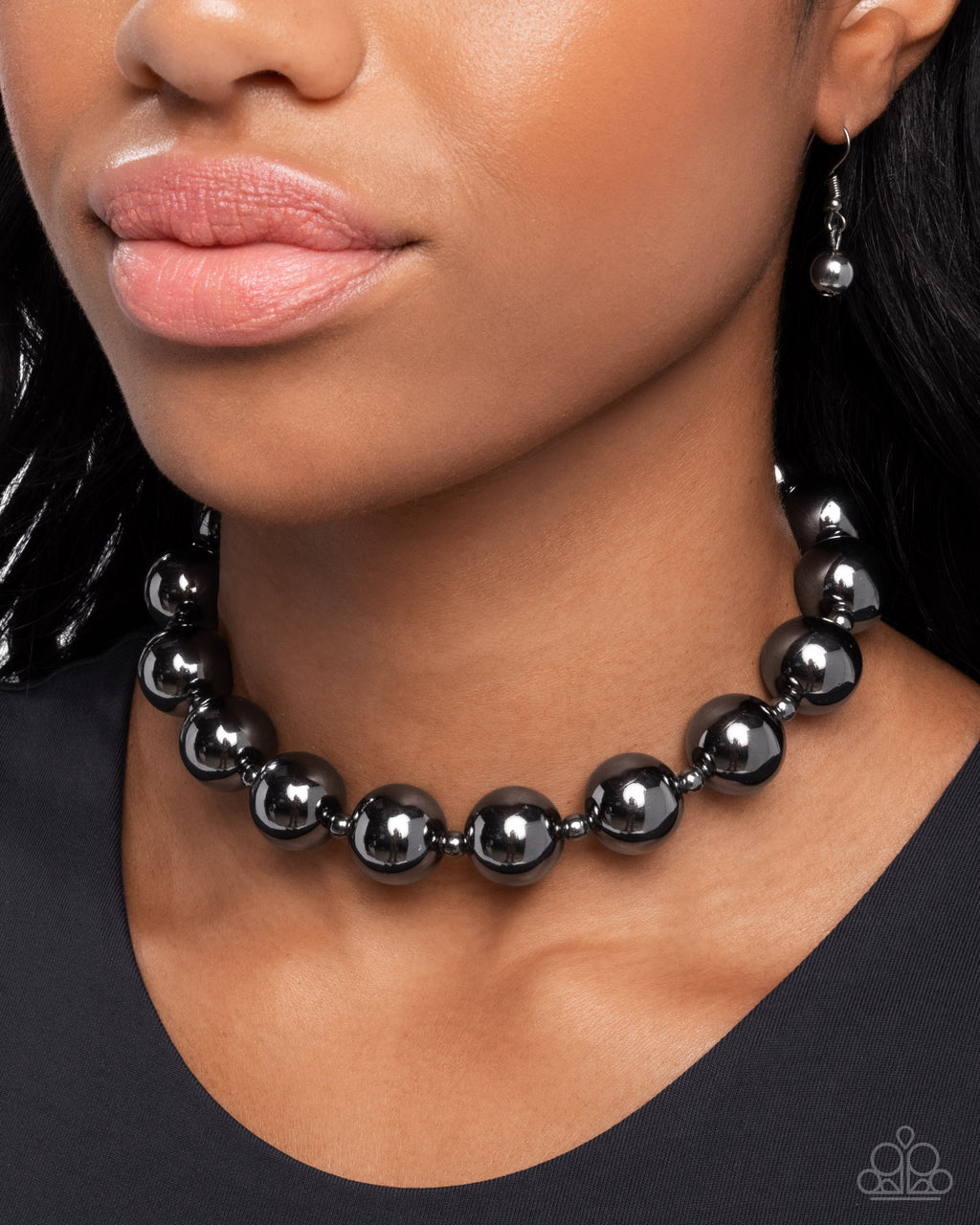 five-dollar-jewelry-flattery-will-get-you-everywhere-black-necklace-paparazzi-accessories