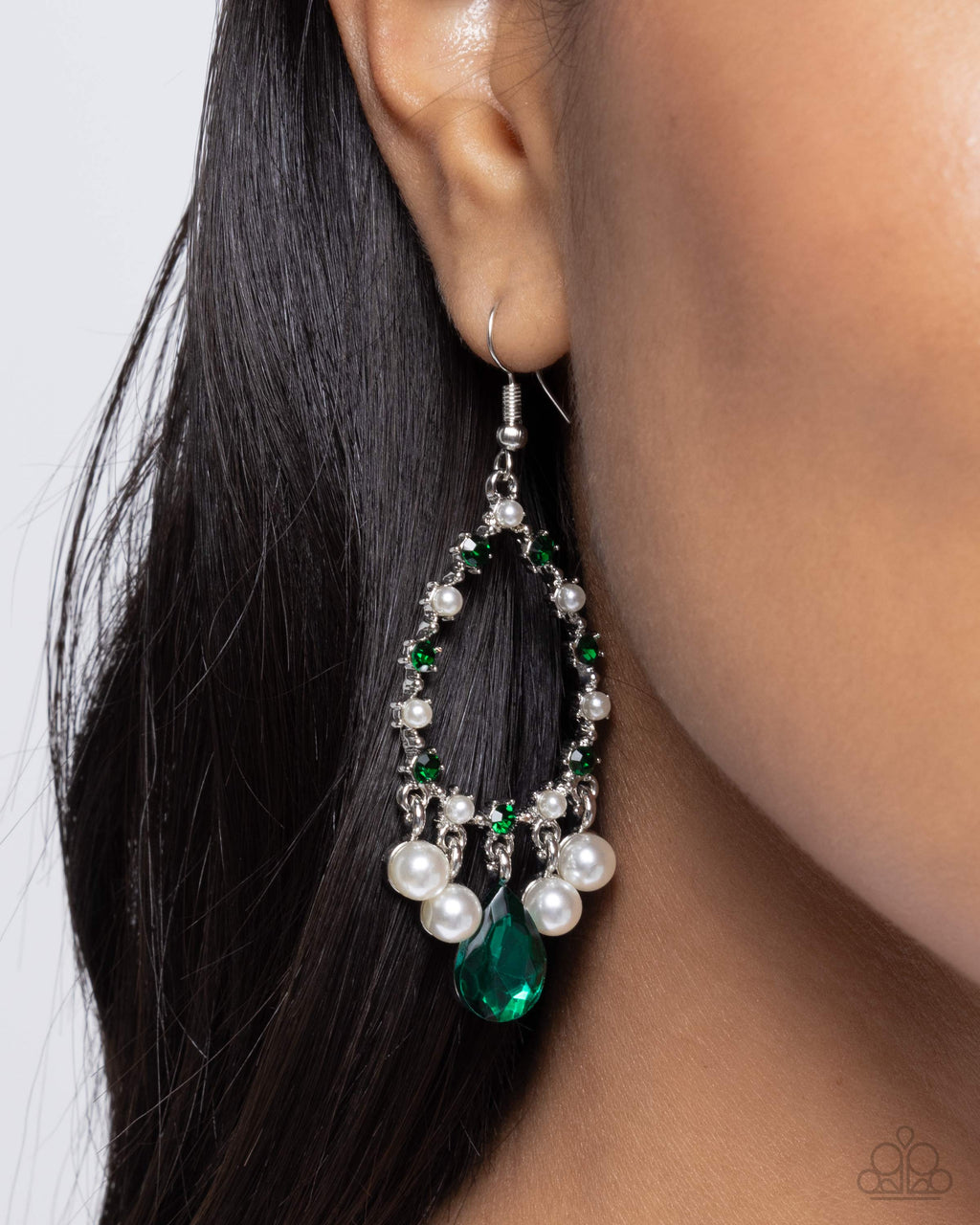 five-dollar-jewelry-baroness-behavior-green-earrings-paparazzi-accessories