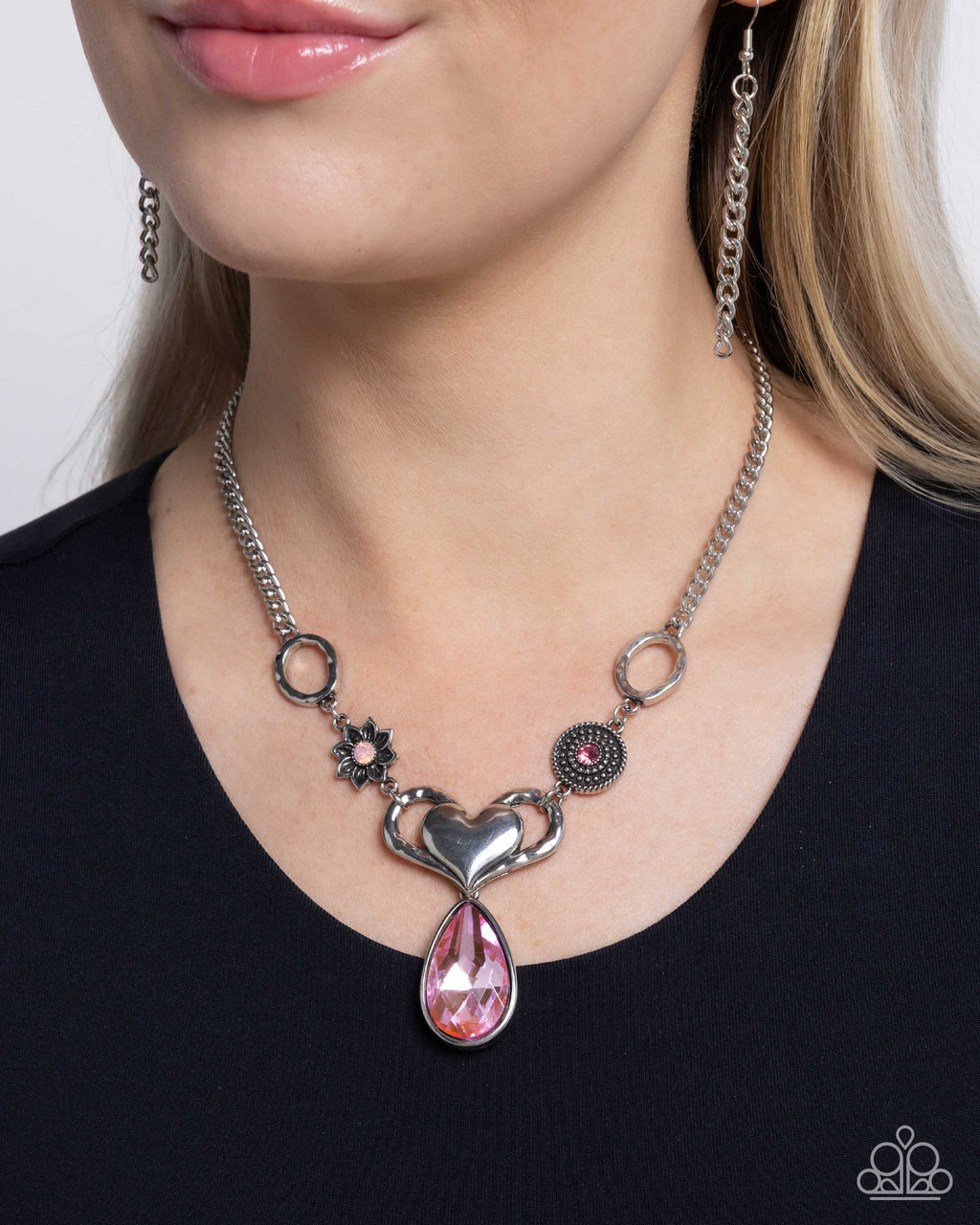 eight-dollar-jewelry-favorite-fashion-pink-necklace-paparazzi-accessories