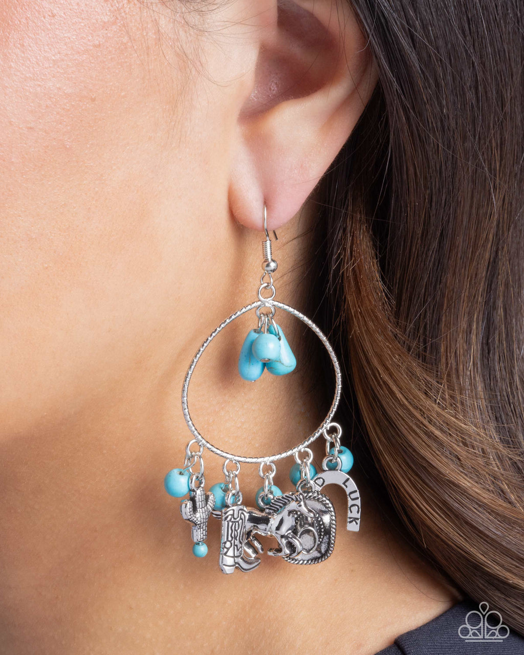 five-dollar-jewelry-western-whisper-blue-earrings-paparazzi-accessories