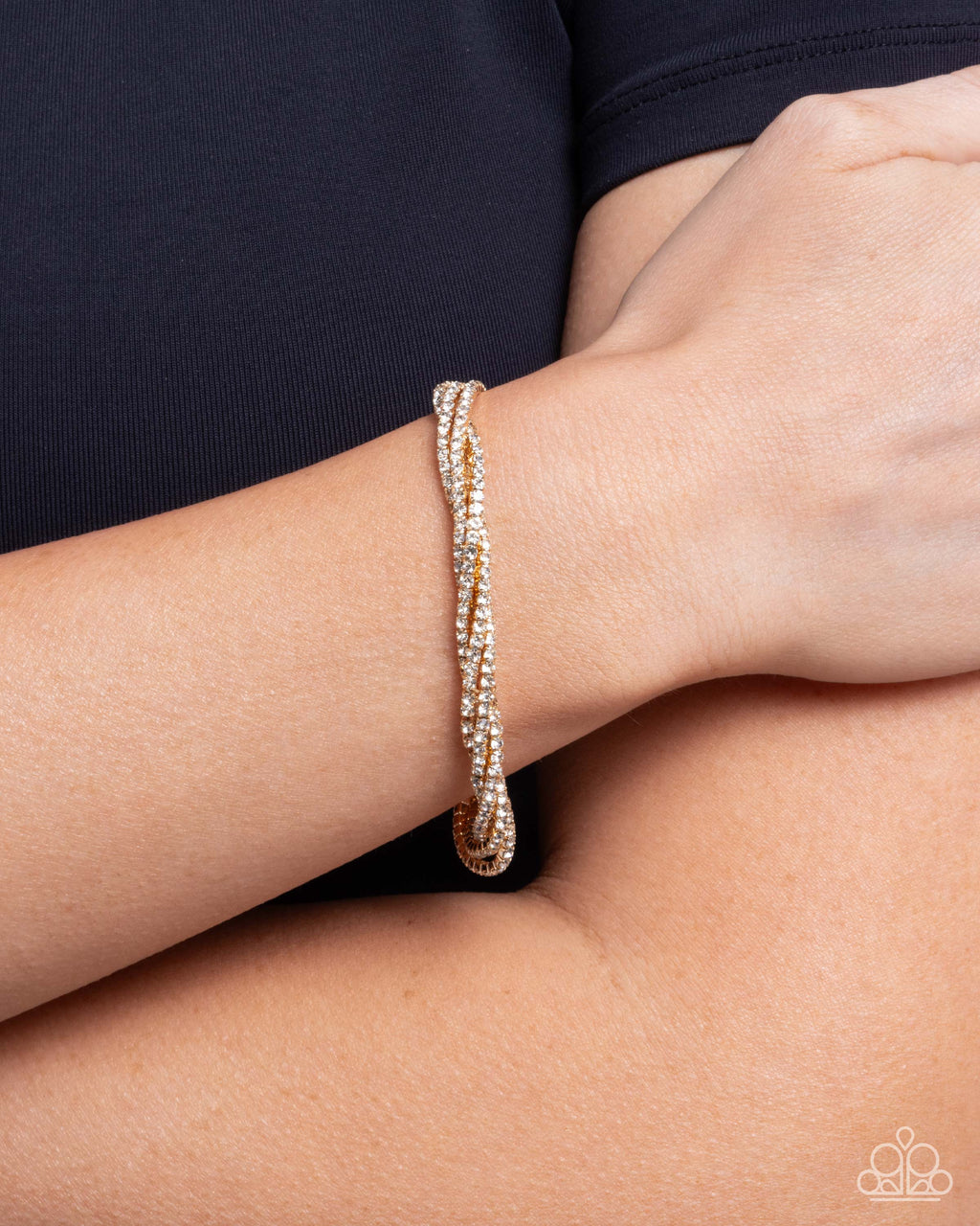 five-dollar-jewelry-twisted-triumph-gold-bracelet-paparazzi-accessories
