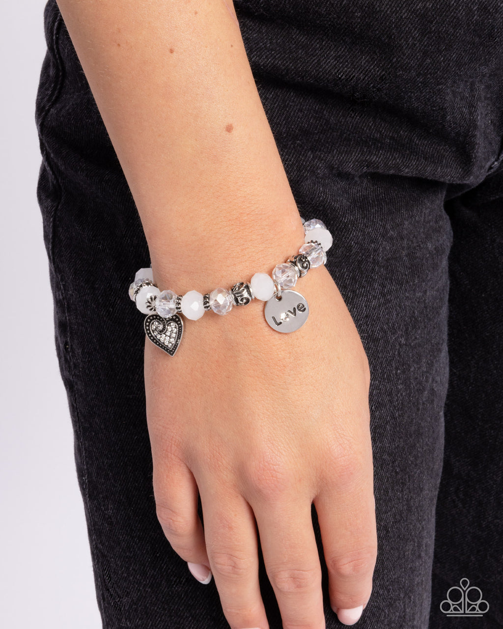 five-dollar-jewelry-filigree-finesse-white-bracelet-paparazzi-accessories