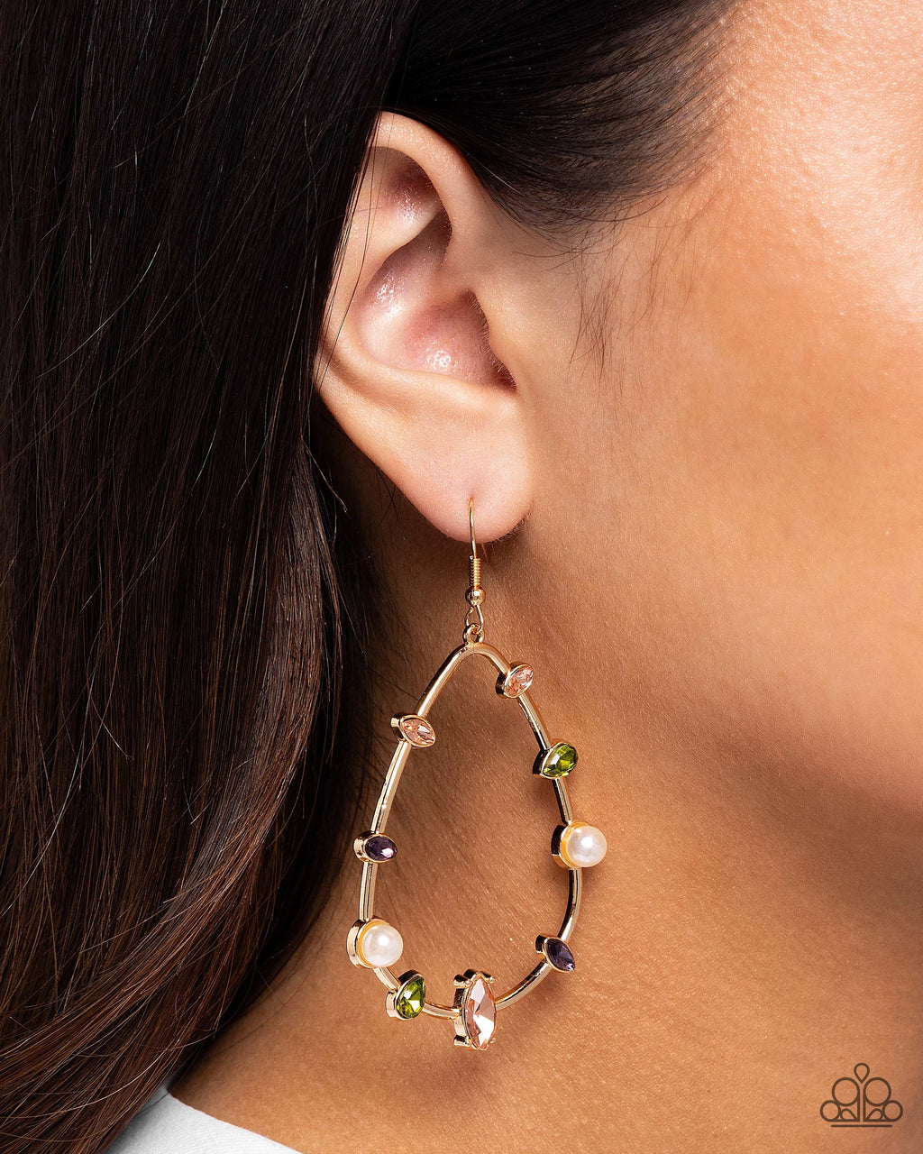 five-dollar-jewelry-dazzling-diversity-gold-earrings-paparazzi-accessories