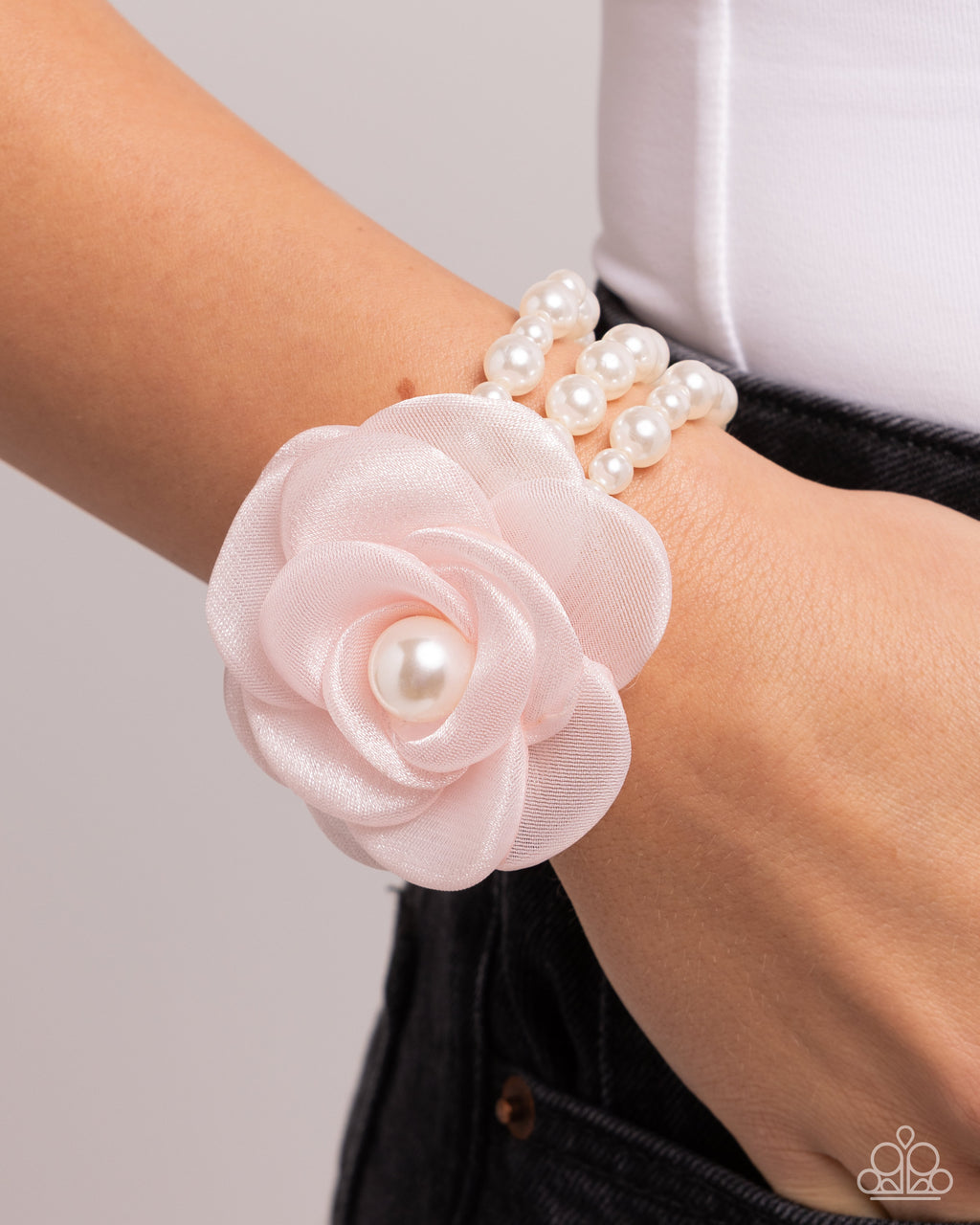 five-dollar-jewelry-feminine-mystique-pink-bracelet-paparazzi-accessories