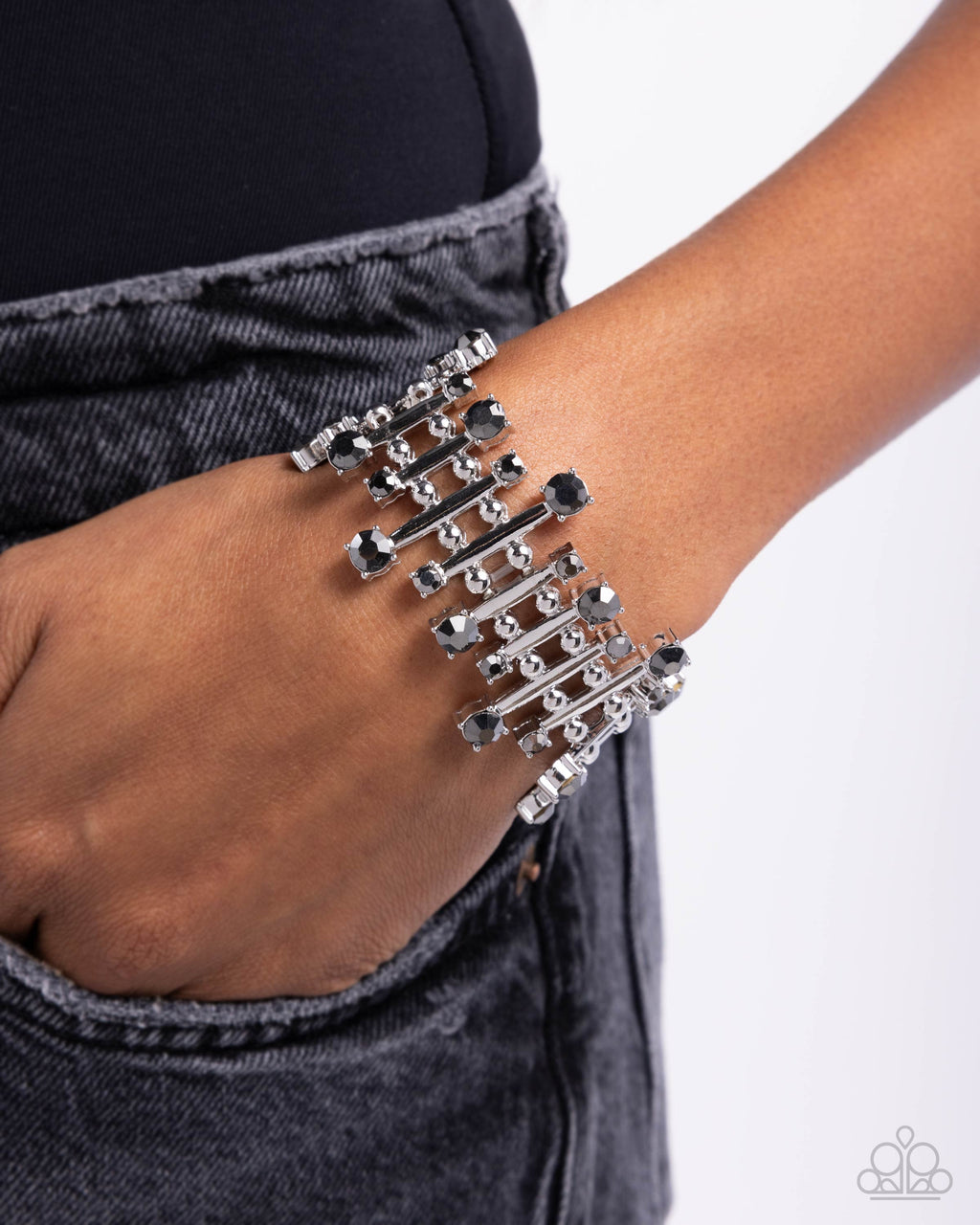 eight-dollar-jewelry-misunderstanding-mayhem-silver-bracelet-paparazzi-accessories