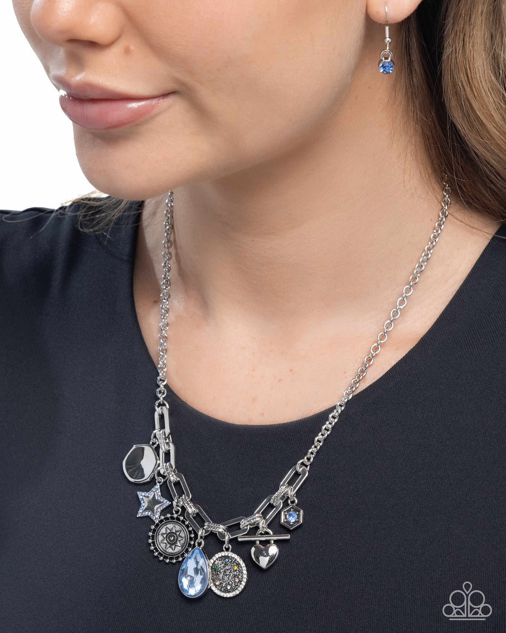 five-dollar-jewelry-welcome-to-the-show-blue-necklace-paparazzi-accessories