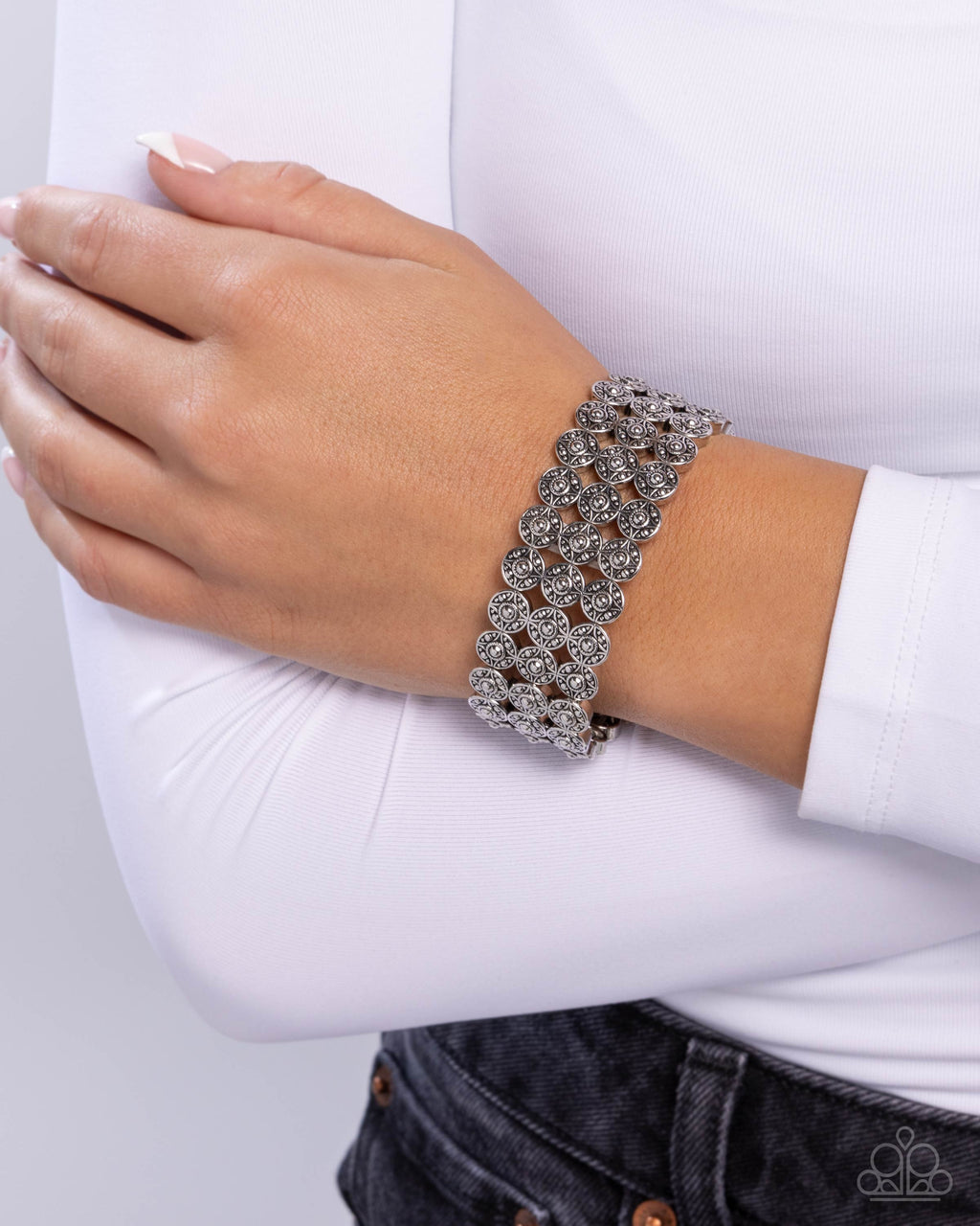 five-dollar-jewelry-passionate-pattern-silver-bracelet-paparazzi-accessories