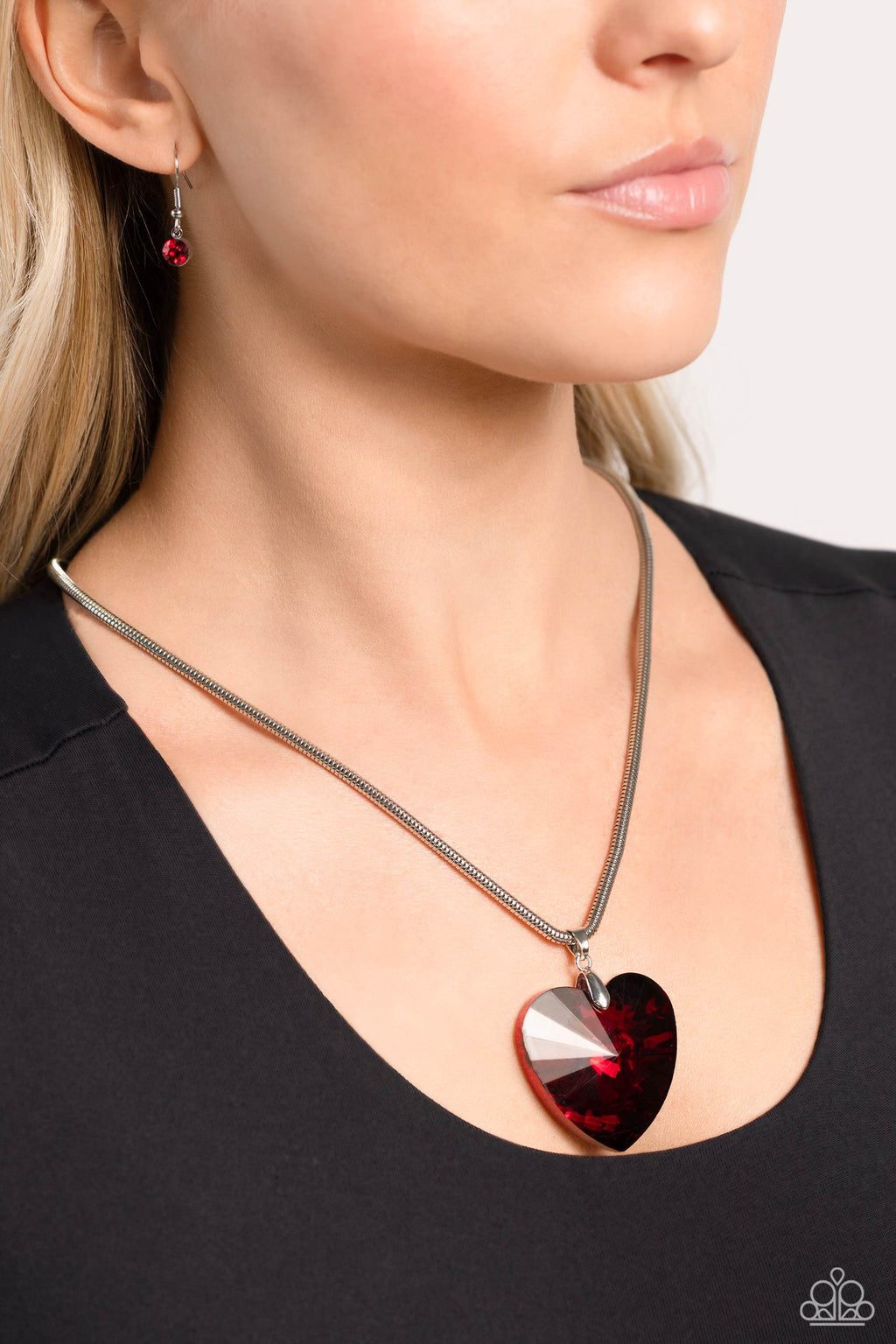 five-dollar-jewelry-parting-is-such-sweet-sorrow-red-paparazzi-accessories
