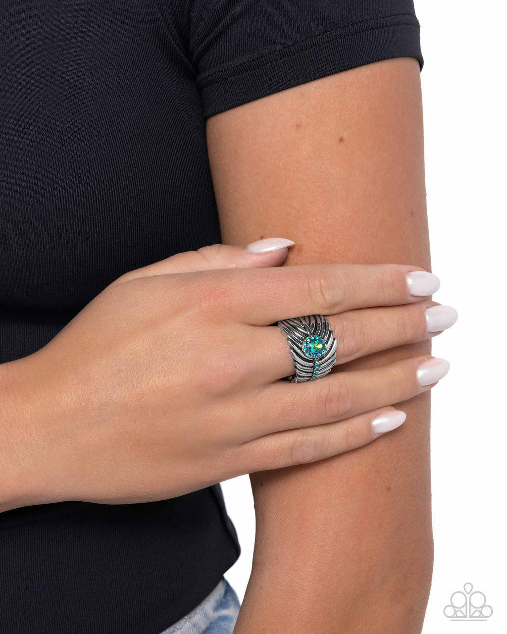 eight-dollar-jewelry-feathered-fact-green-ring-paparazzi-accessories