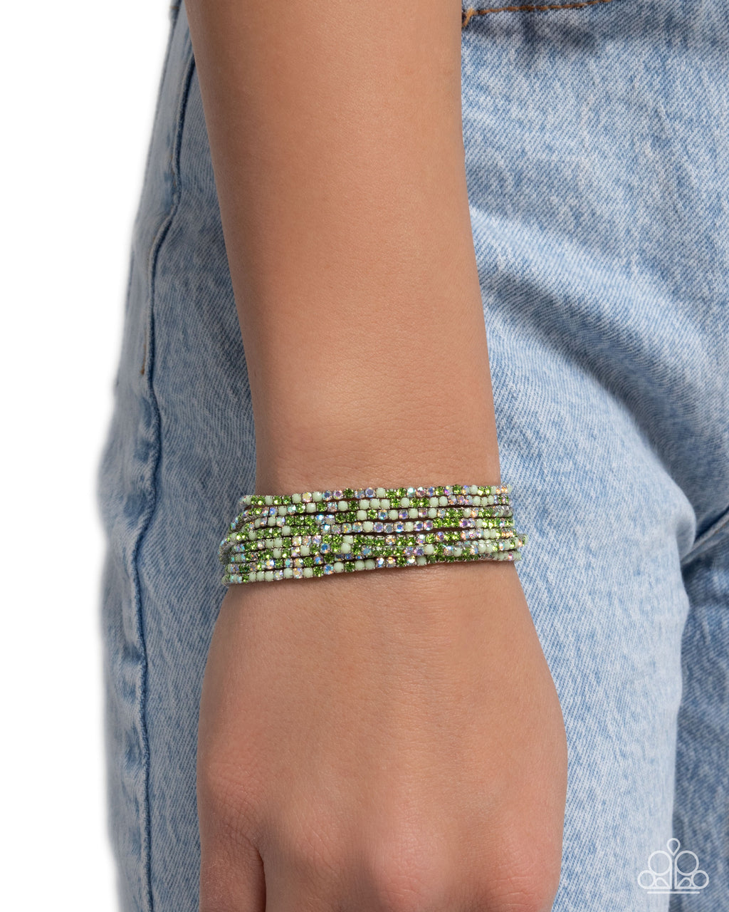 five-dollar-jewelry-candlelight-cascade-green-bracelet-paparazzi-accessories