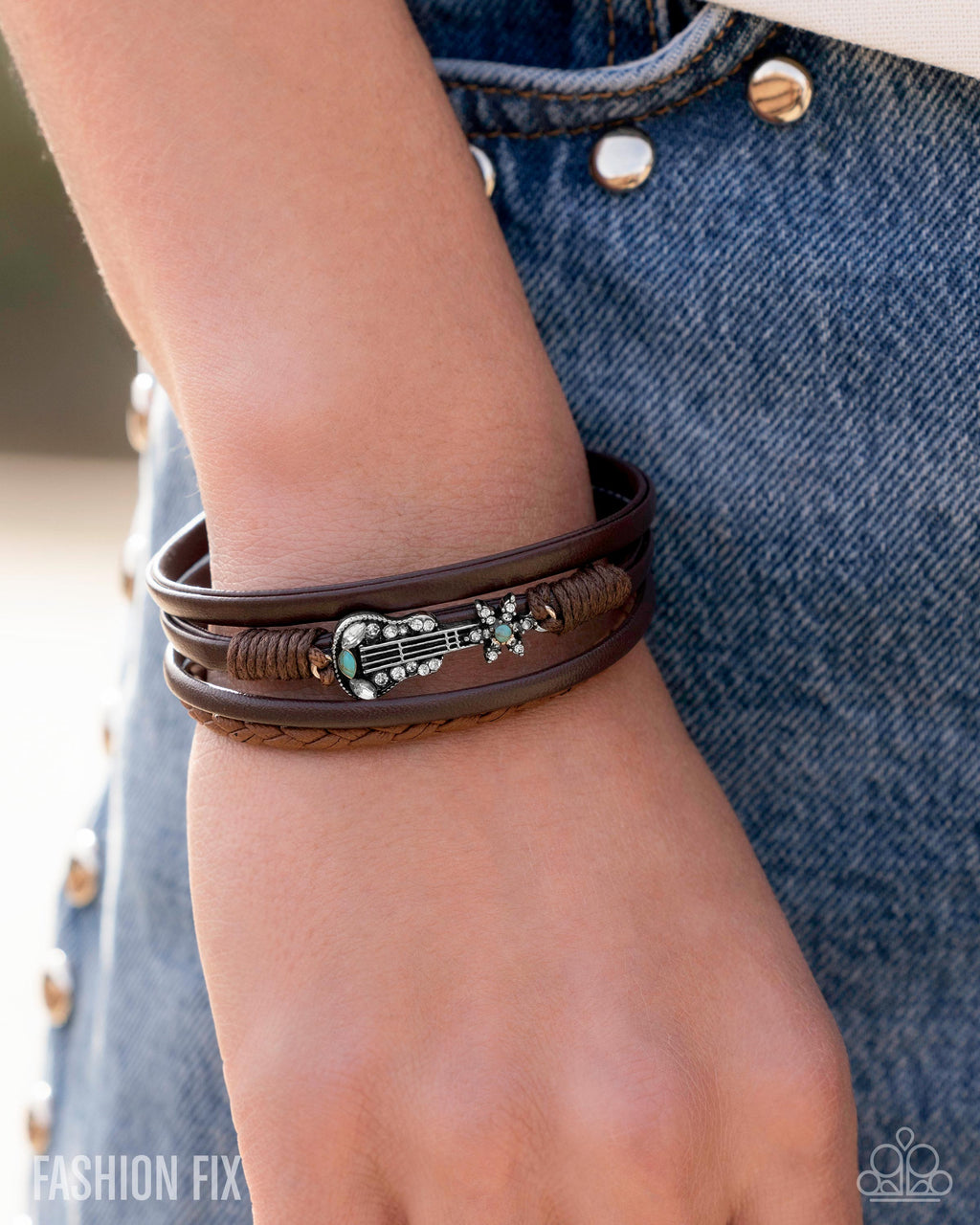 five-dollar-jewelry-buckaroo-beginning-blue-bracelet-paparazzi-accessories