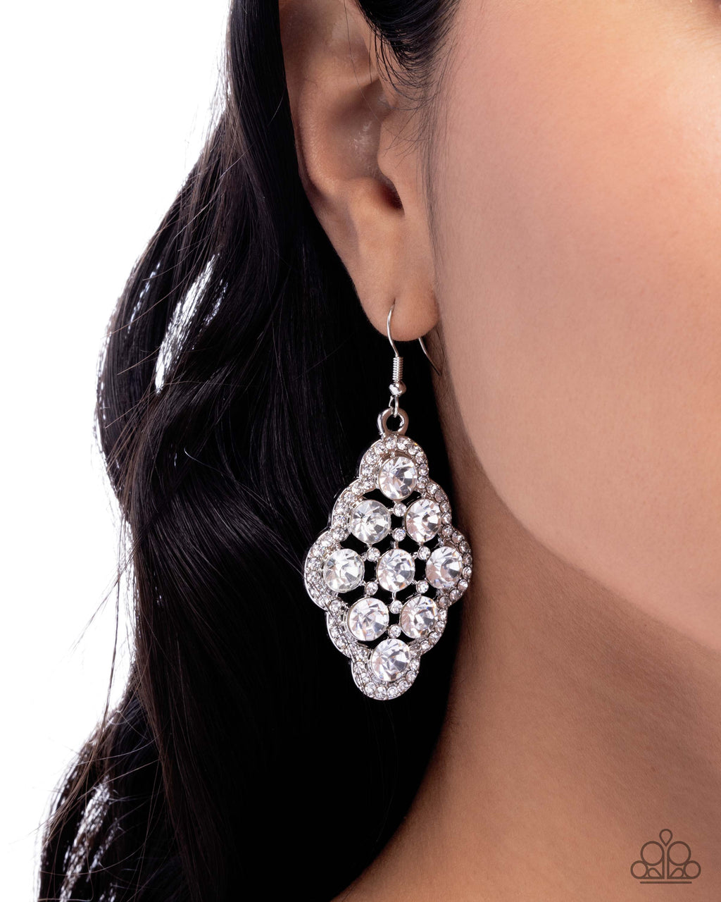 eight-dollar-jewelry-scalloped-shimmer-white-earrings-paparazzi-accessories