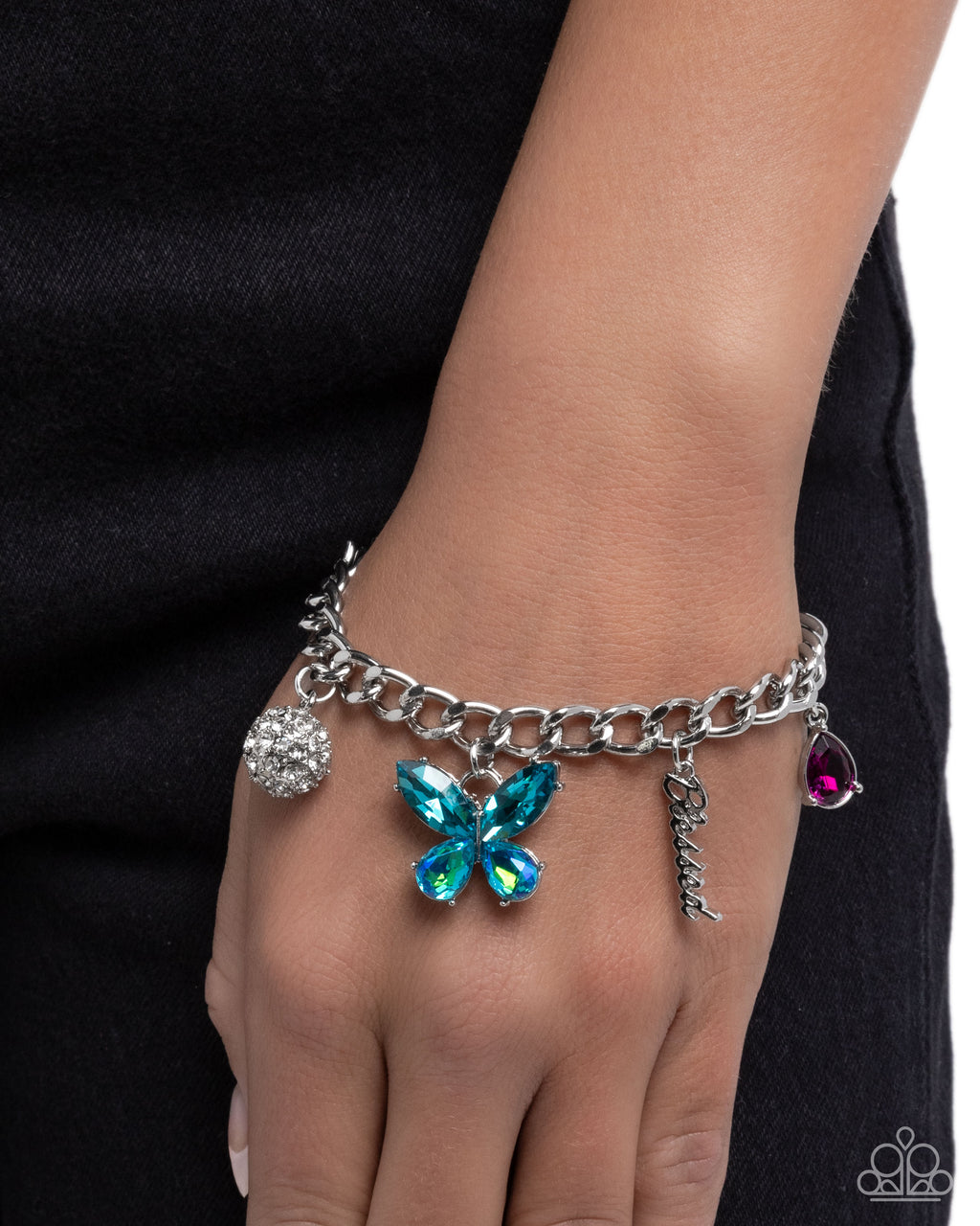 eight-dollar-jewelry-luminous-lift-multi-bracelet-paparazzi-accessories