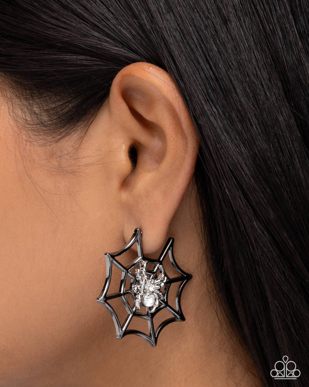 eight-dollar-jewelry-spiderweb-showcase-black-earrings-paparazzi-accessories