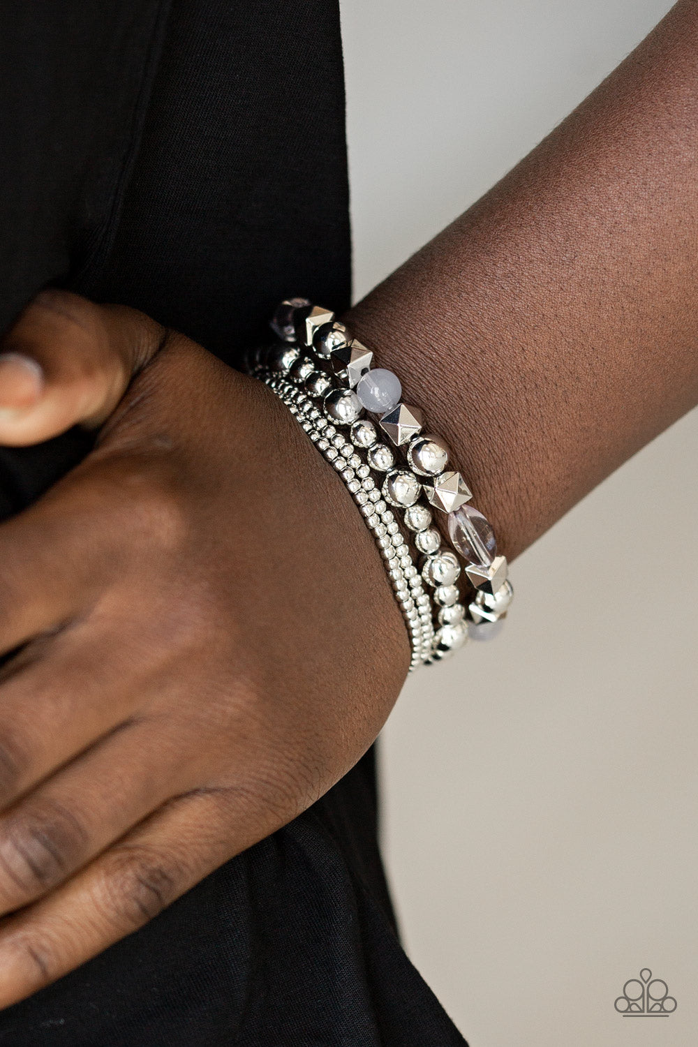 five-dollar-jewelry-babe-alicious-silver-paparazzi-accessories