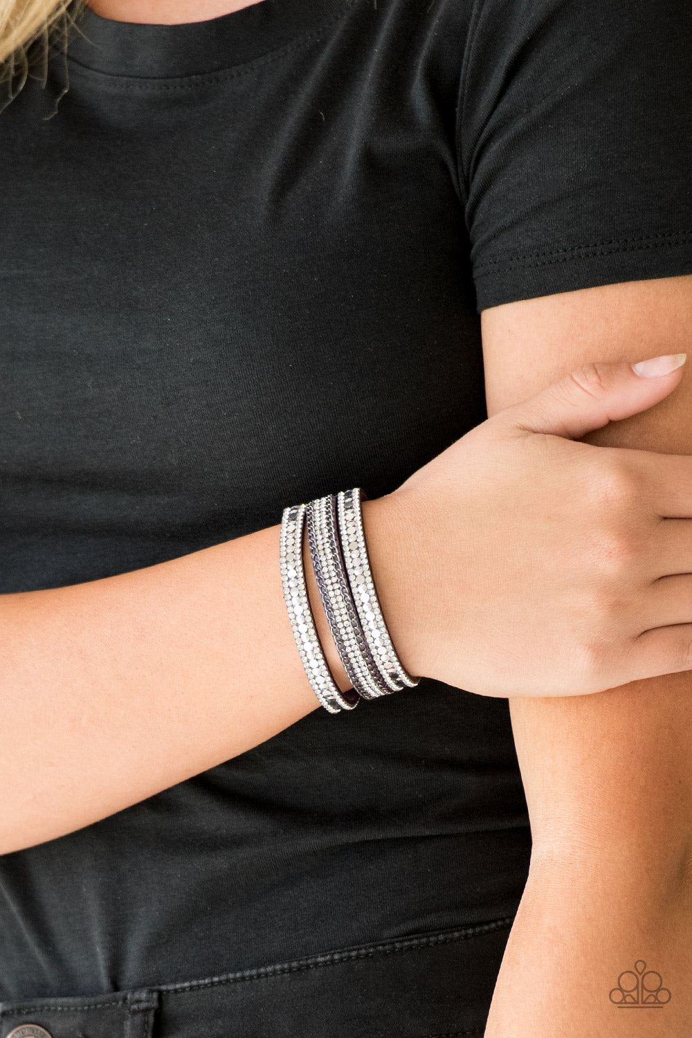 five-dollar-jewelry-fashion-fanatic-purple-bracelet-paparazzi-accessories