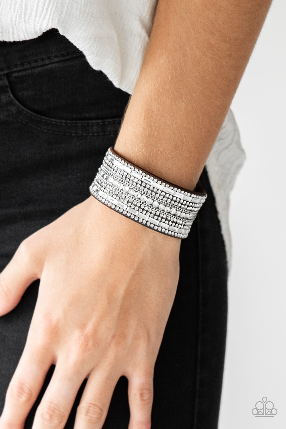 five-dollar-jewelry-rebel-radiance-brown-bracelet-paparazzi-accessories