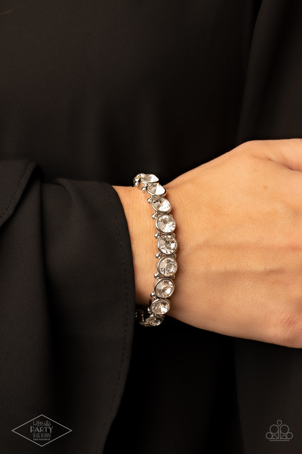 five-dollar-jewelry-sugar-coated-sparkle-white-paparazzi-accessories
