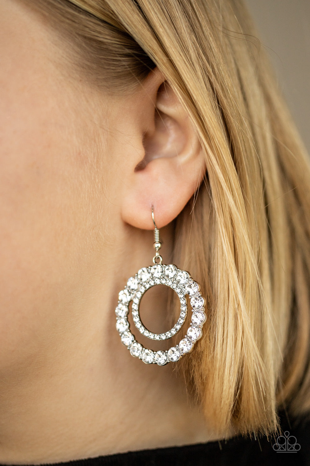 five-dollar-jewelry-spotlight-shout-out-white-earrings-paparazzi-accessories