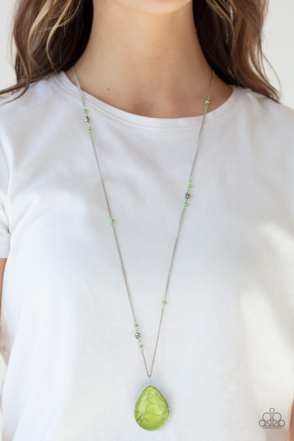 five-dollar-jewelry-desert-meadow-green-necklace-paparazzi-accessories