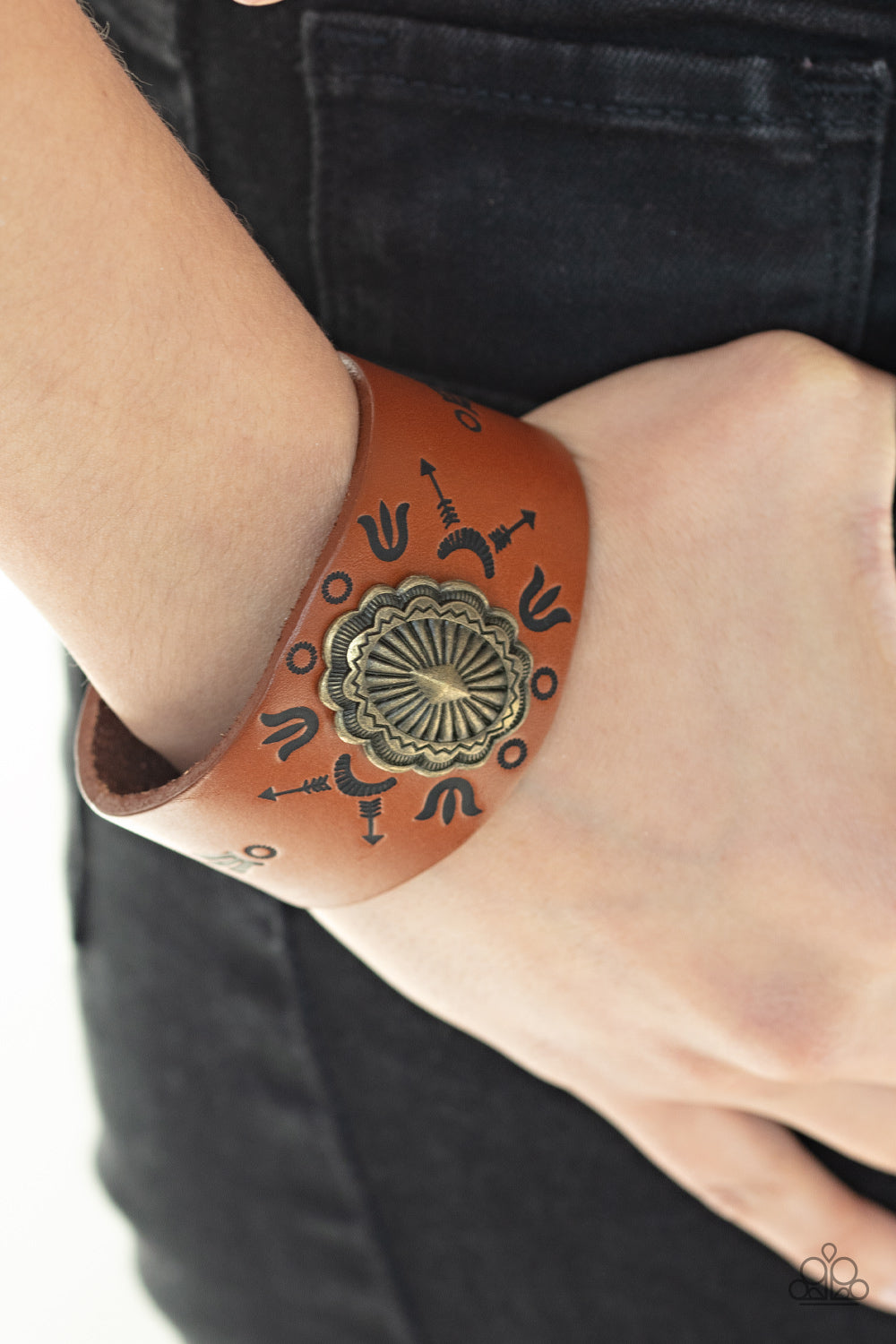 five-dollar-jewelry-desert-badlands-brass-bracelet-paparazzi-accessories