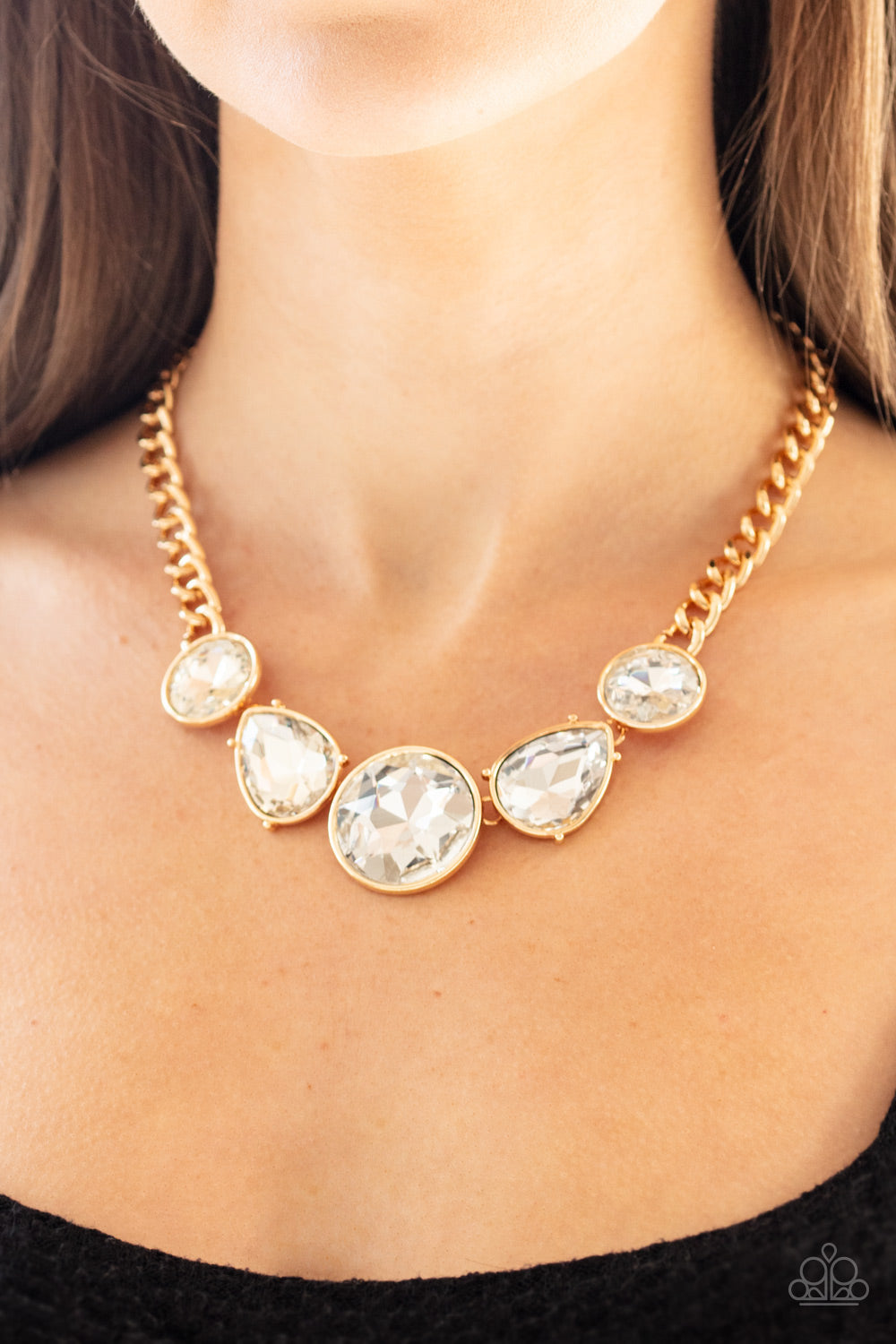 five-dollar-jewelry-all-the-worlds-my-stage-gold-necklace-paparazzi-accessories