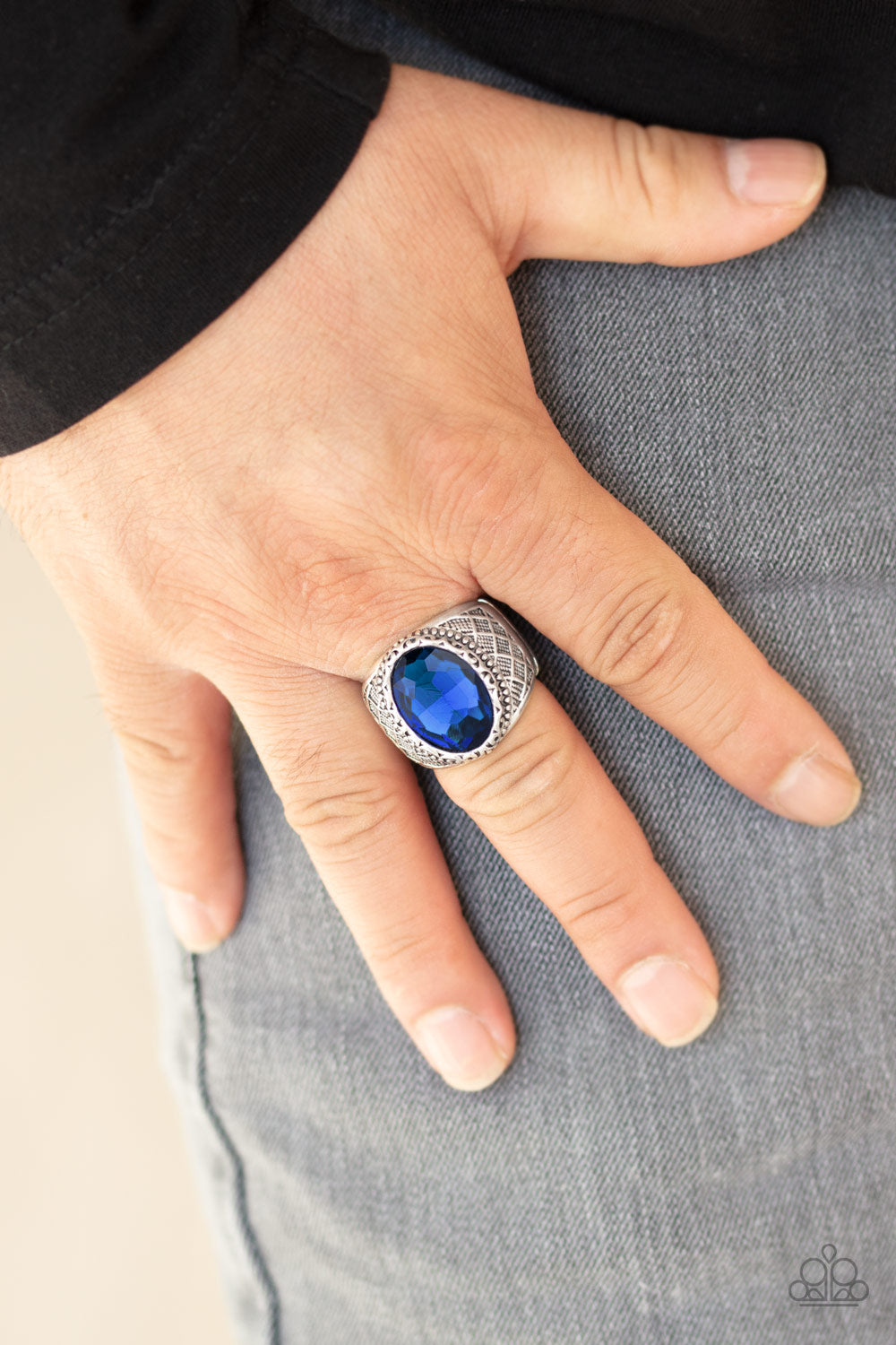 five-dollar-jewelry-pro-bowl-blue-ring-paparazzi-accessories