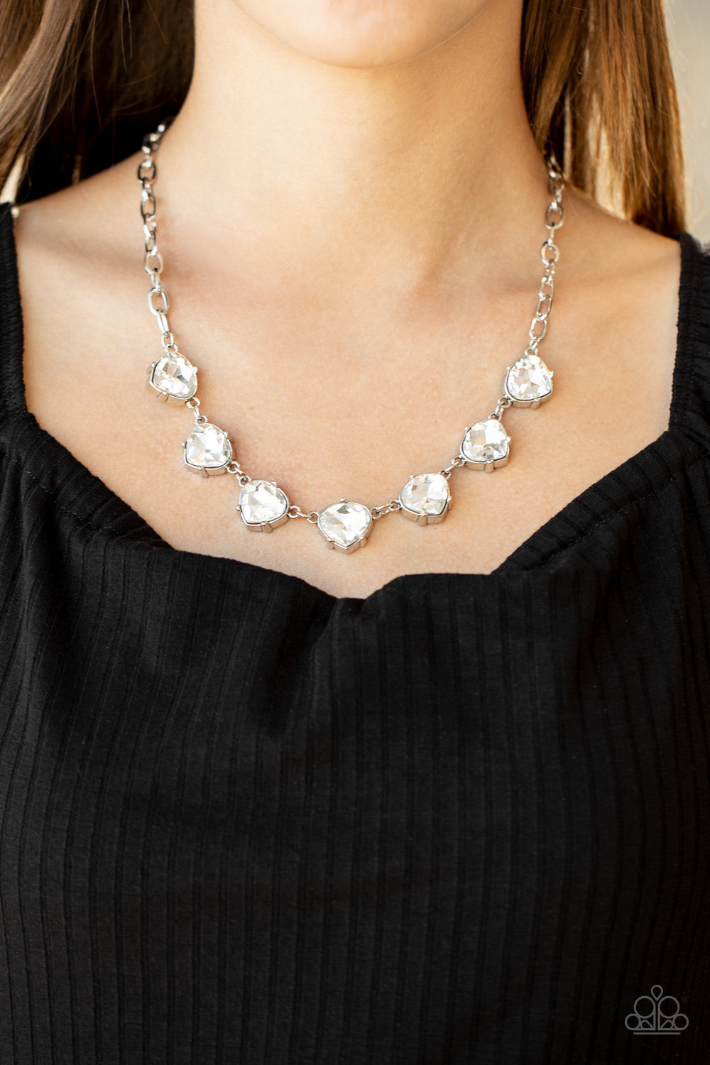 five-dollar-jewelry-star-quality-sparkle-white-necklace-paparazzi-accessories