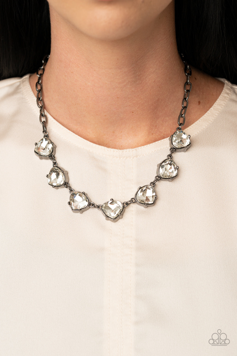 five-dollar-jewelry-star-quality-sparkle-black-necklace-paparazzi-accessories