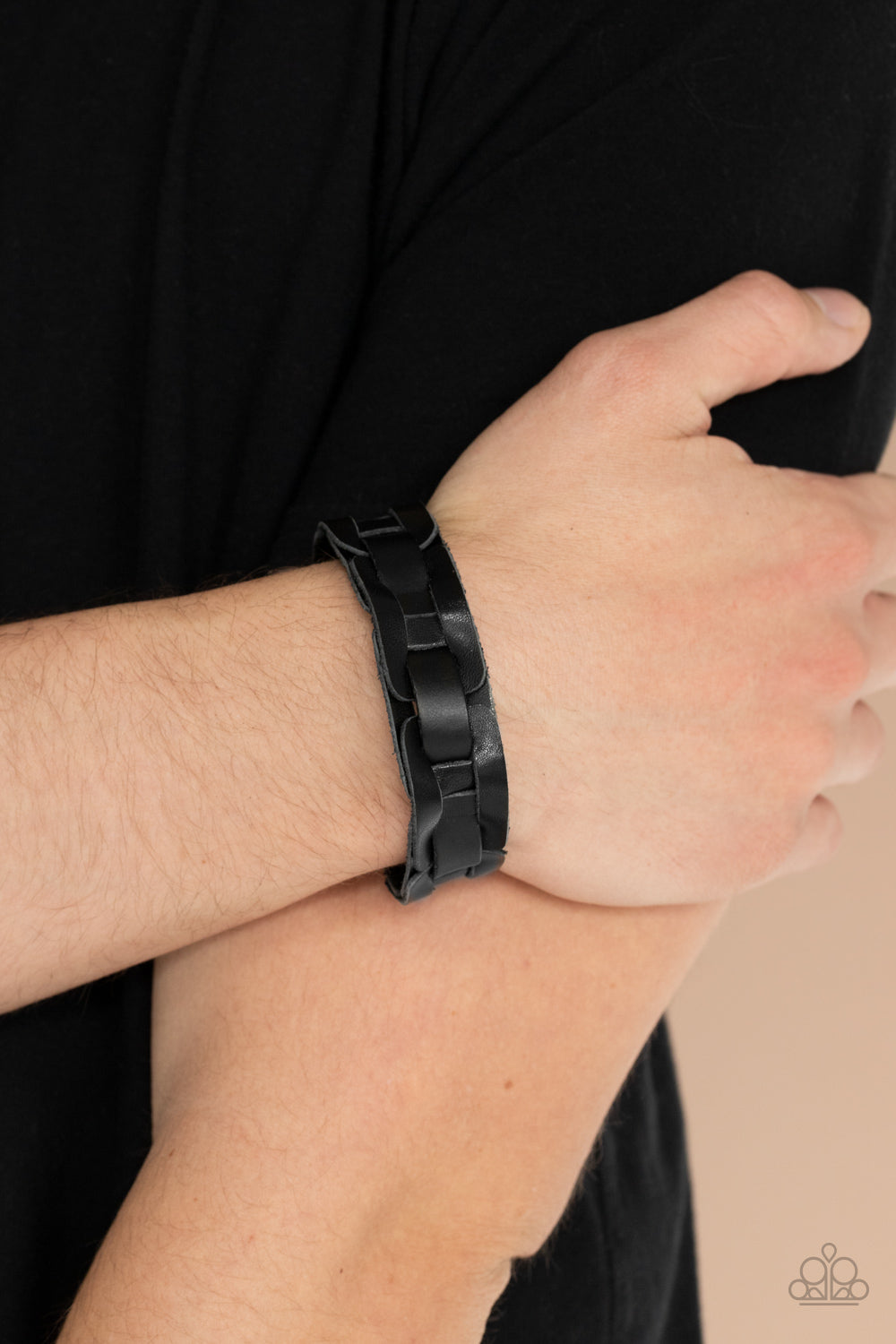 five-dollar-jewelry-garage-band-grunge-black-bracelet-paparazzi-accessories