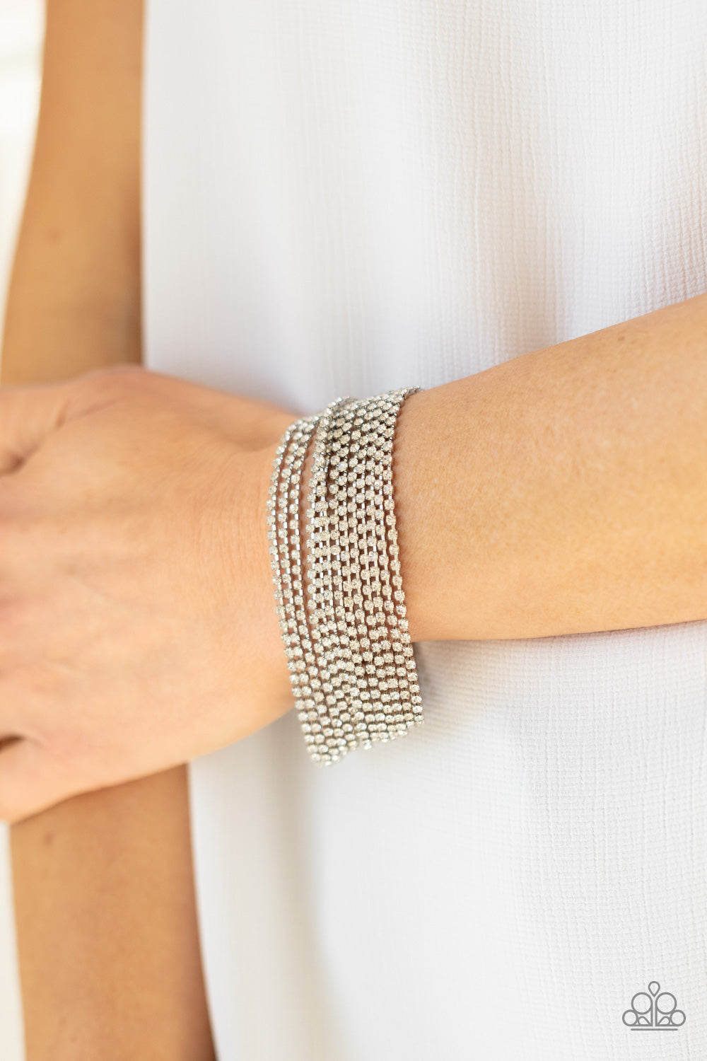 five-dollar-jewelry-i-woke-up-like-this-white-bracelet-paparazzi-accessories