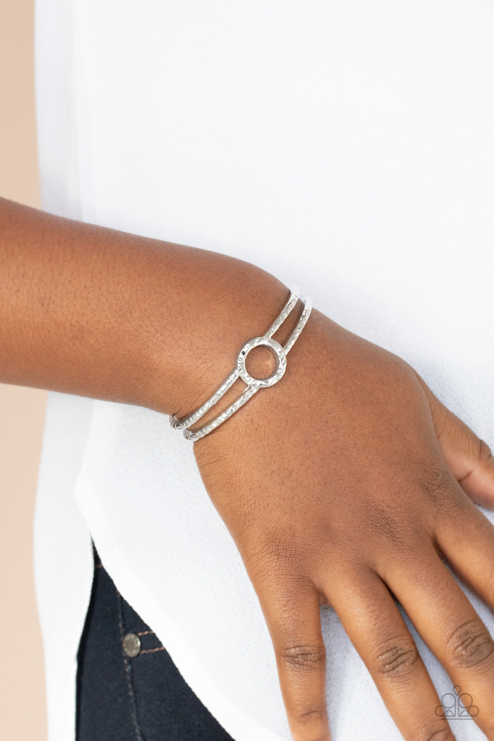 five-dollar-jewelry-historical-heirloom-silver-bracelet-paparazzi-accessories