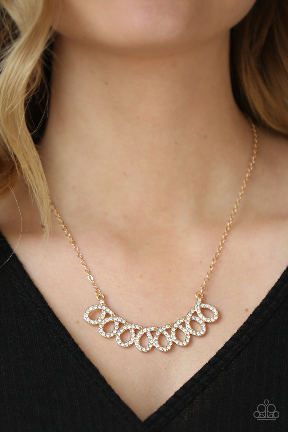 five-dollar-jewelry-timeless-trimmings-gold-necklace-paparazzi-accessories