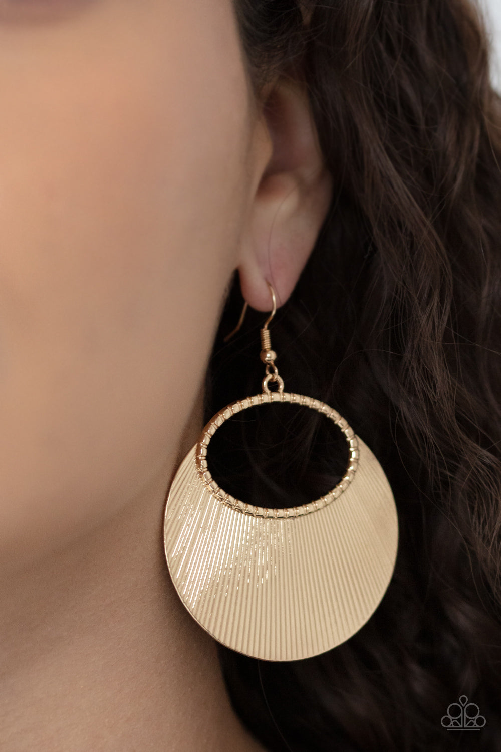 five-dollar-jewelry-fan-girl-glam-gold-earrings-paparazzi-accessories