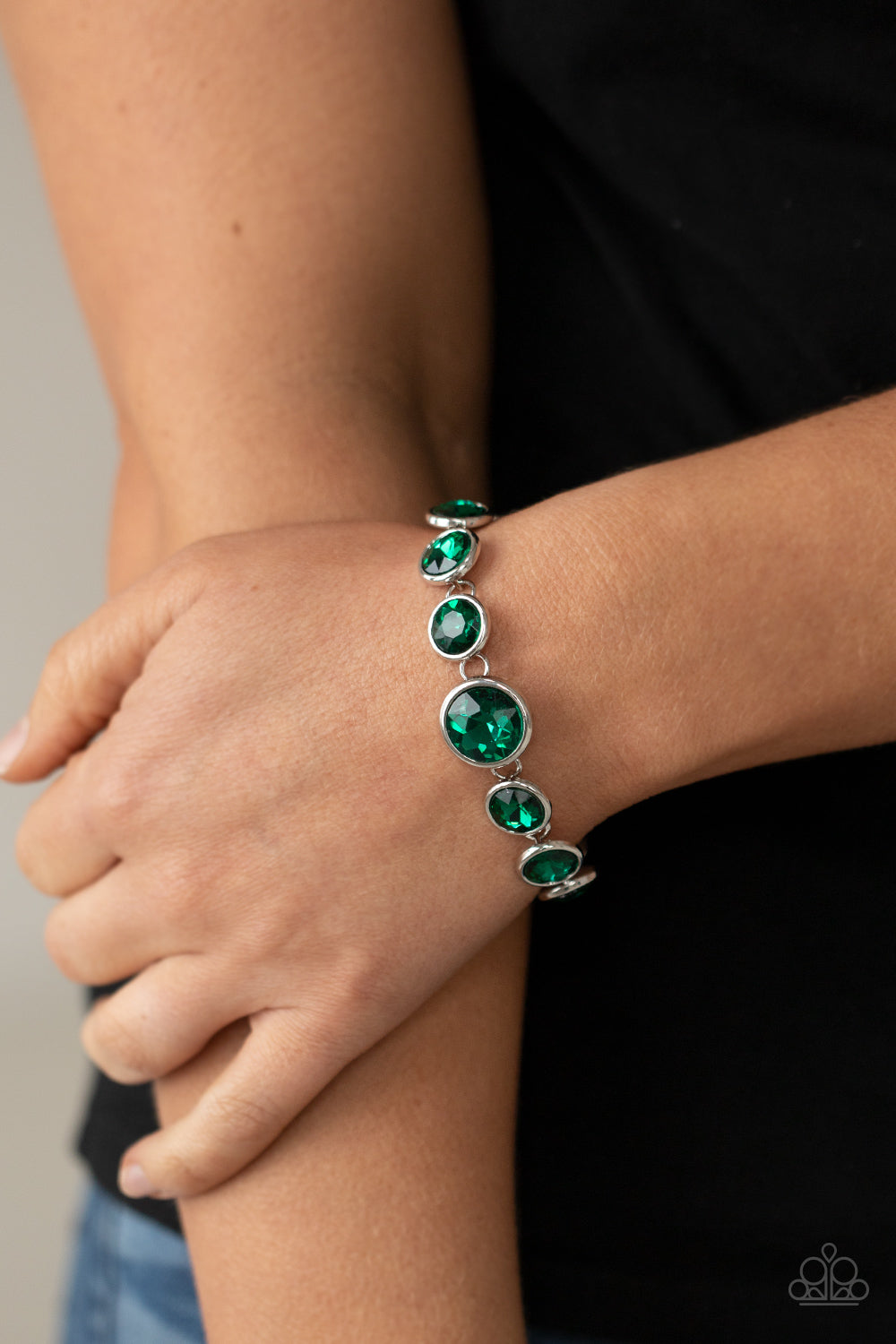 five-dollar-jewelry-lustrous-luminosity-green-bracelet-paparazzi-accessories