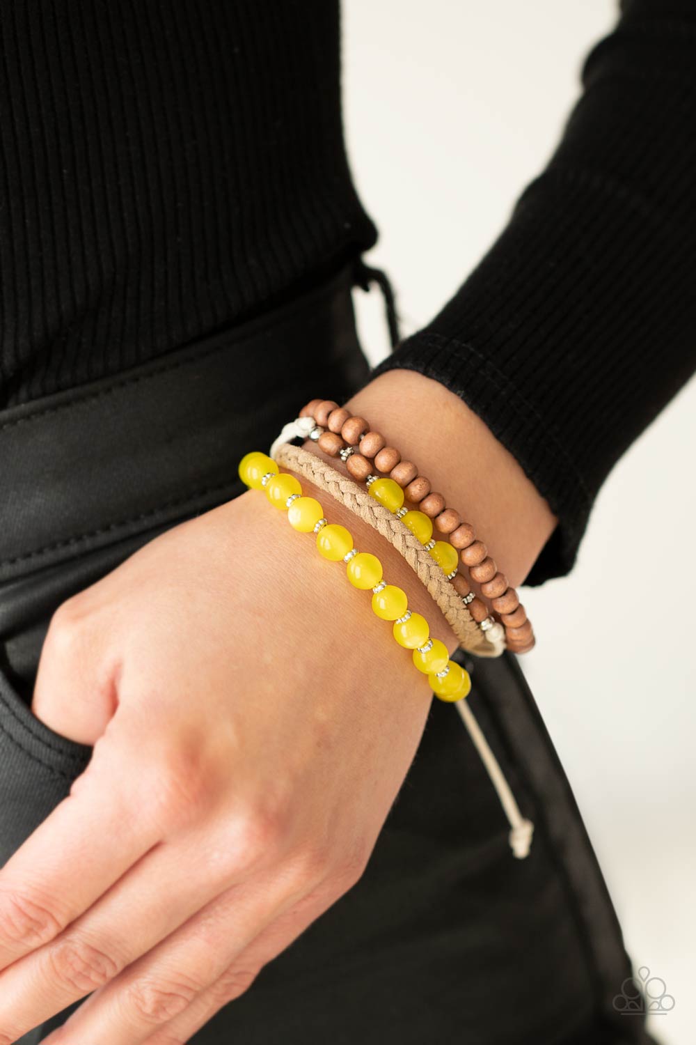 five-dollar-jewelry-down-homespun-yellow-bracelet-paparazzi-accessories